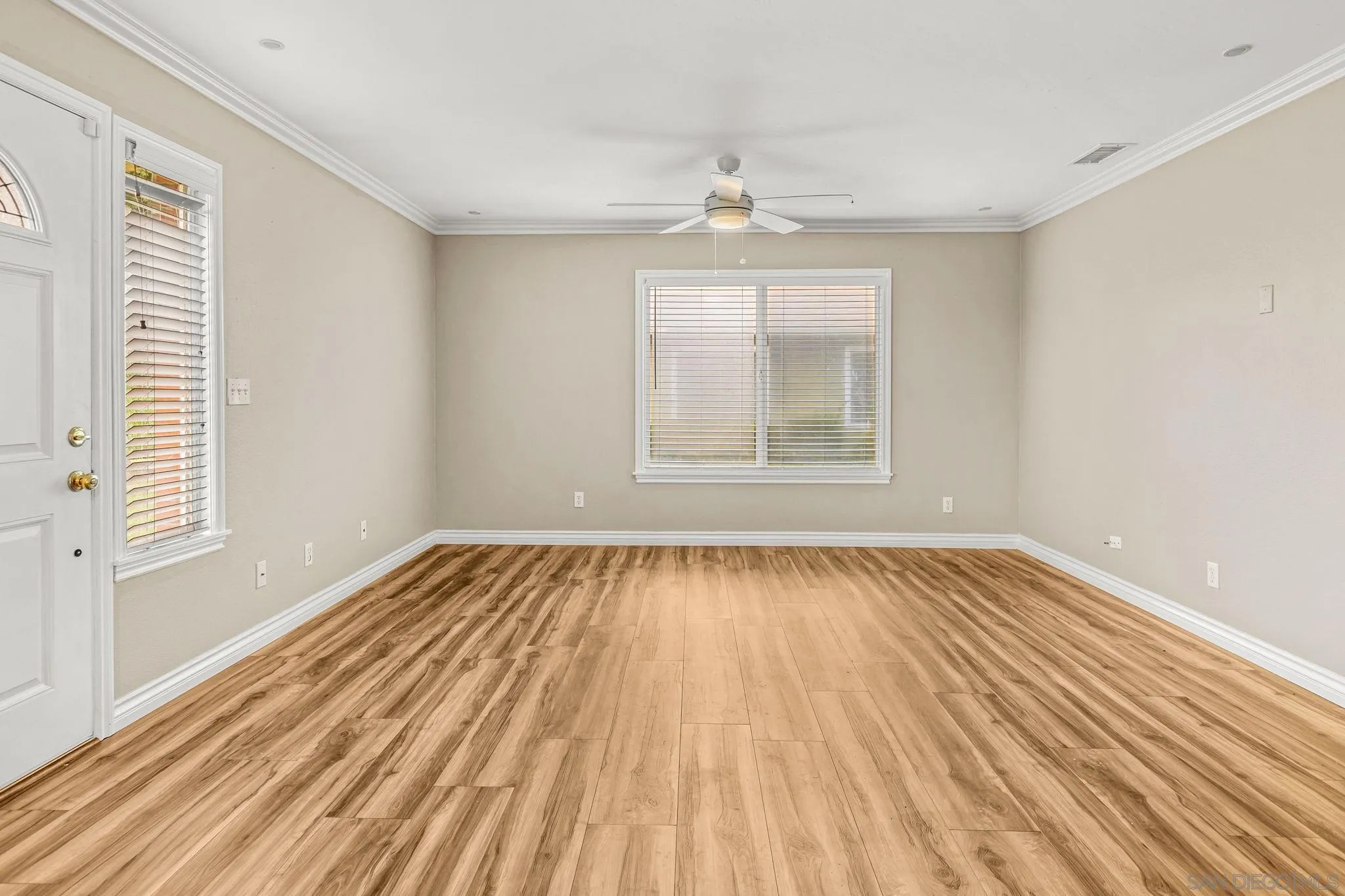 https://cdn.realtyfeed.com/cdn/127/260007565/f14347a678e428489f224ce4037c5763.webp