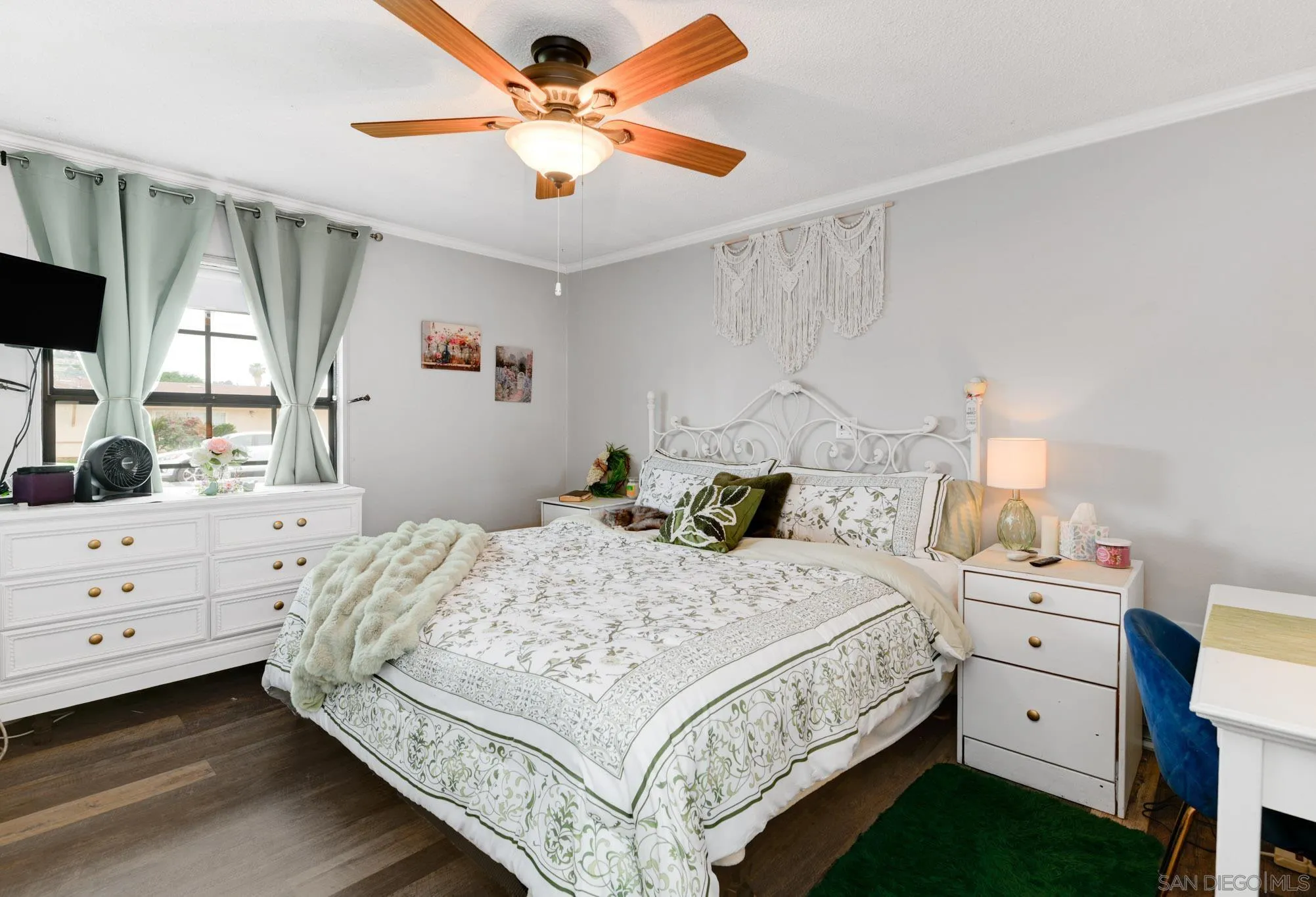 https://cdn.realtyfeed.com/cdn/127/260007567/11123e0fba84919bd41b03b8ccd0dd64.webp