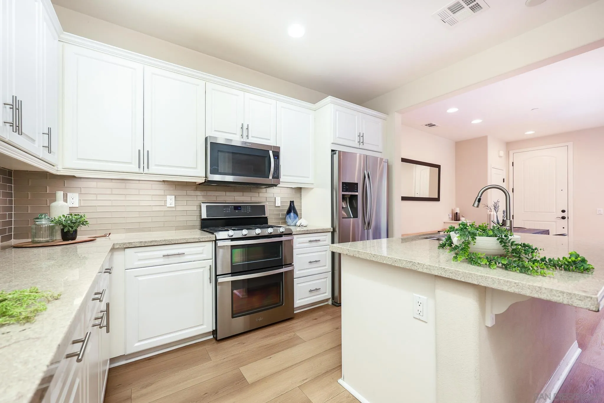 Photo #7: 260007569 Listing: Photo #7