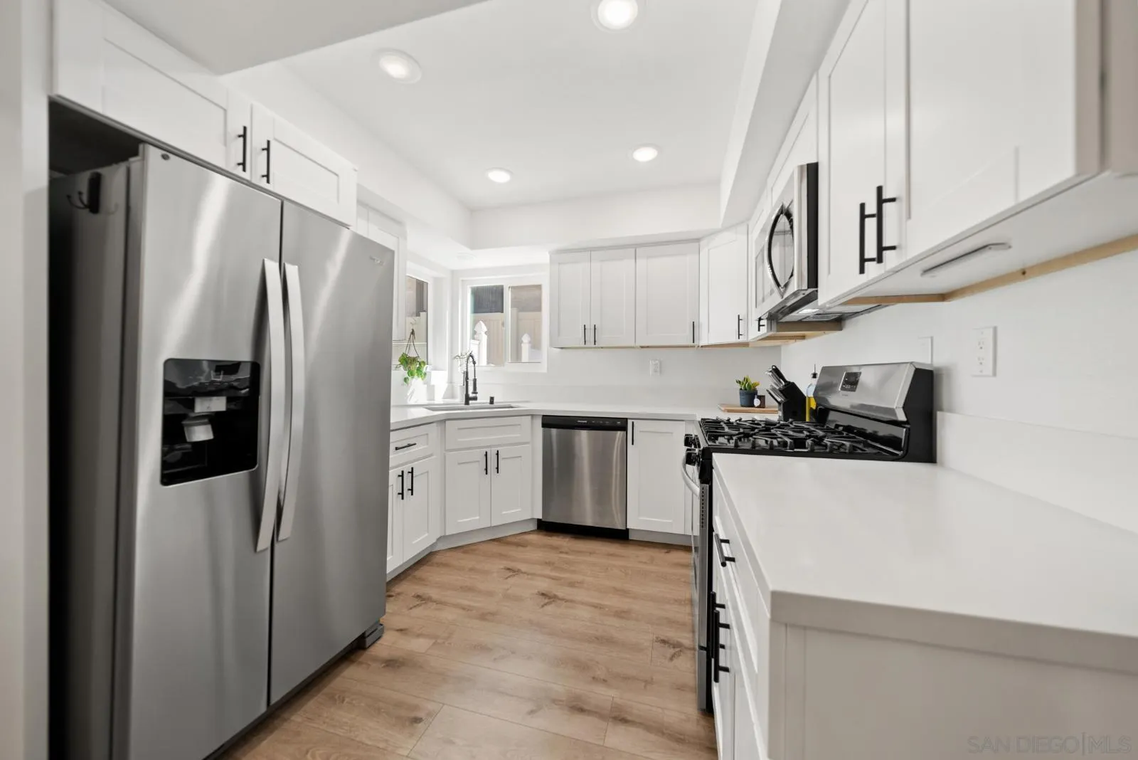 Photo #8: 260007570 Listing: Photo #8