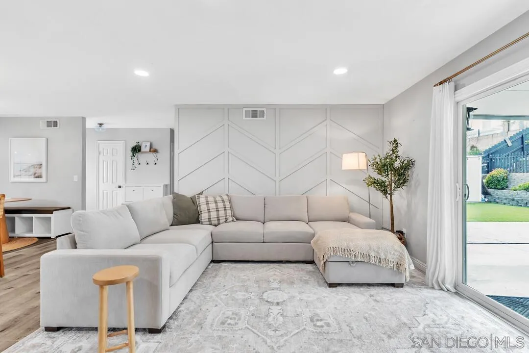 https://cdn.realtyfeed.com/cdn/127/260007572/968d5aa39256355726cd78d628377e4d.webp