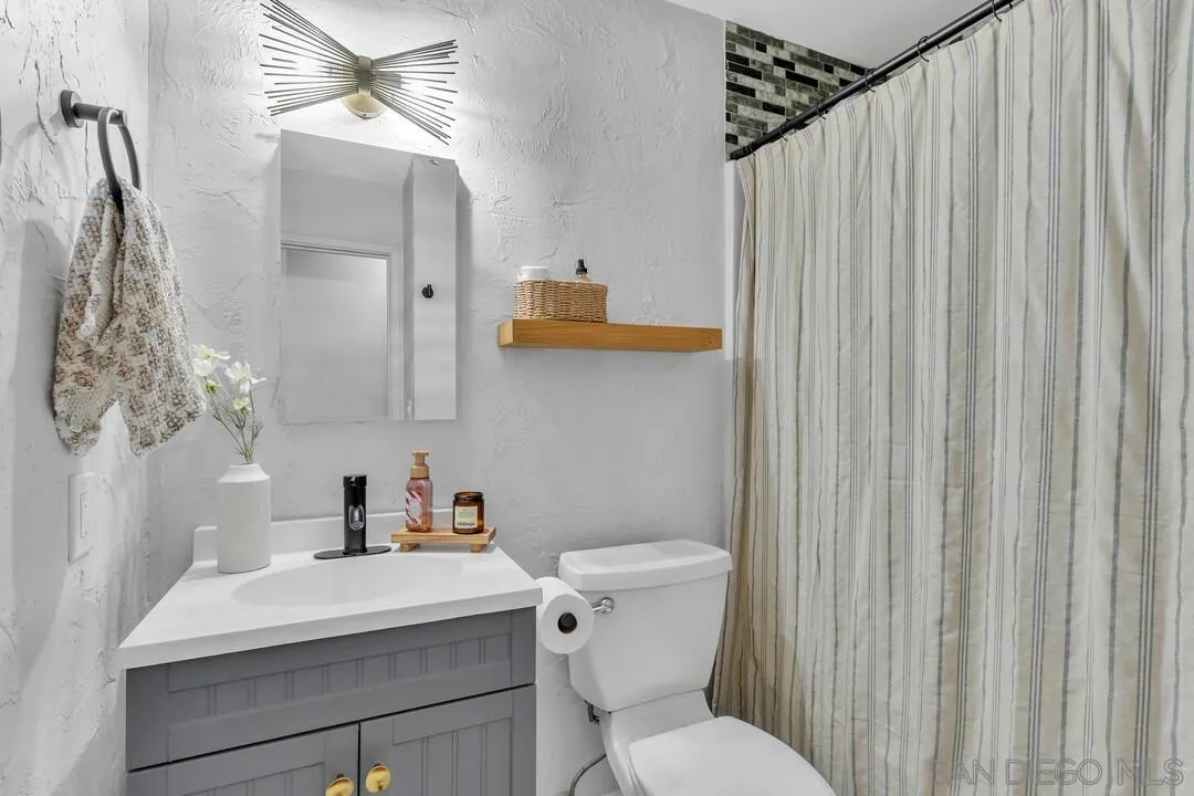 https://cdn.realtyfeed.com/cdn/127/260007572/d430f3c3c7ab714603efe7b1d938b436.webp