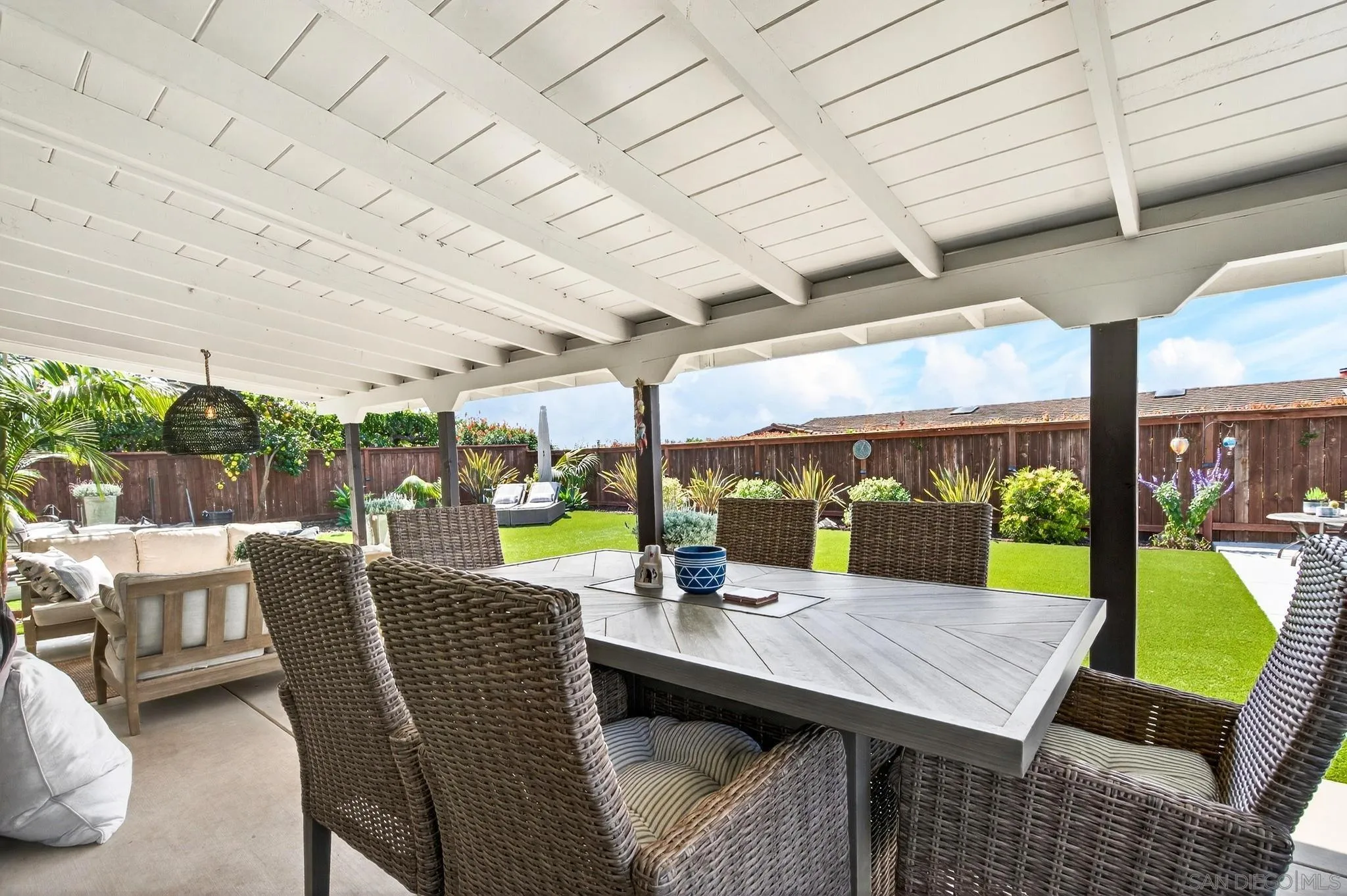 https://cdn.realtyfeed.com/cdn/127/260007579/29c279e5ae92f63949aa76f4a4ce90b2.webp