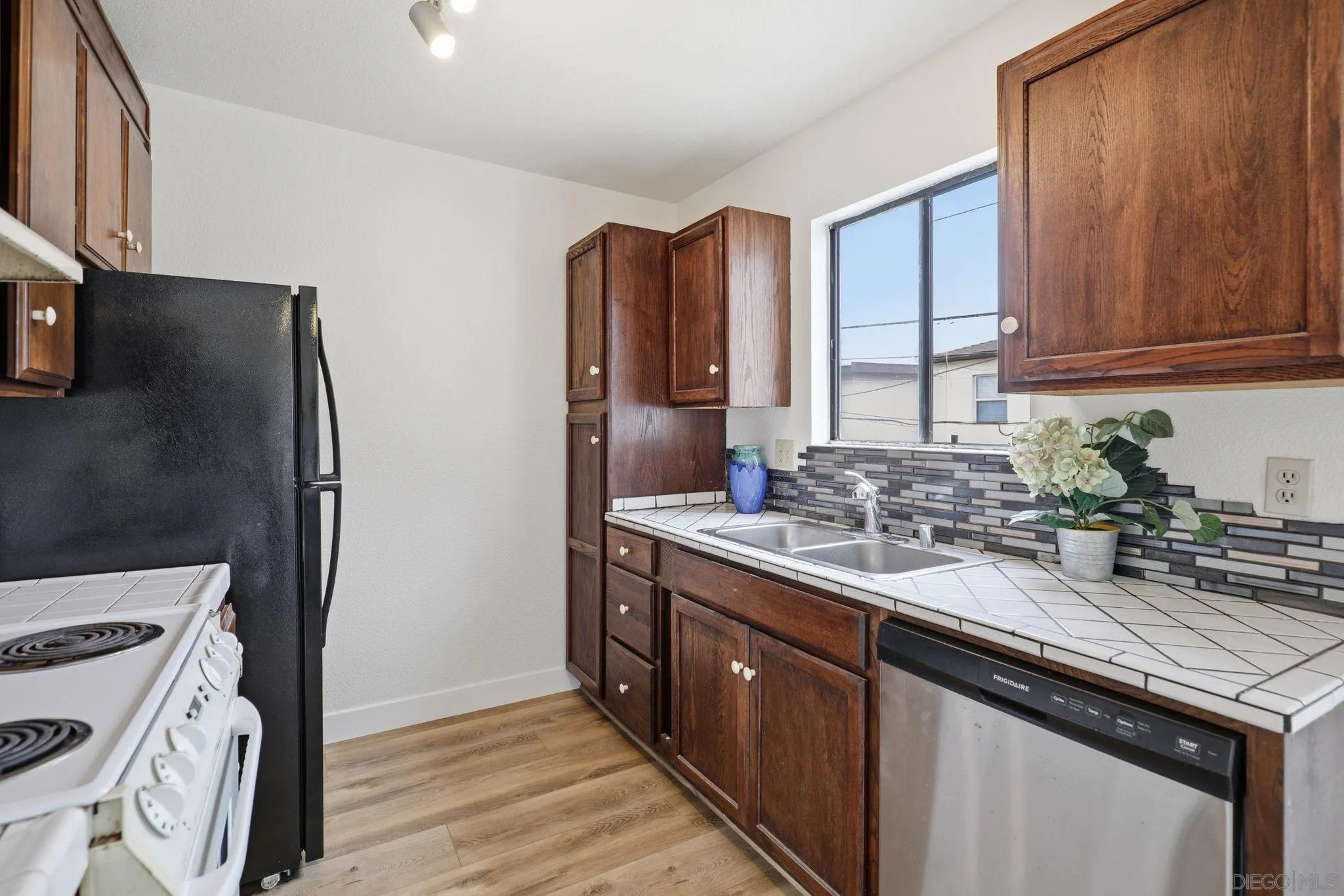 https://cdn.realtyfeed.com/cdn/127/260007584/3f28b35f04a512d0a0766a0e2c04dee3.webp