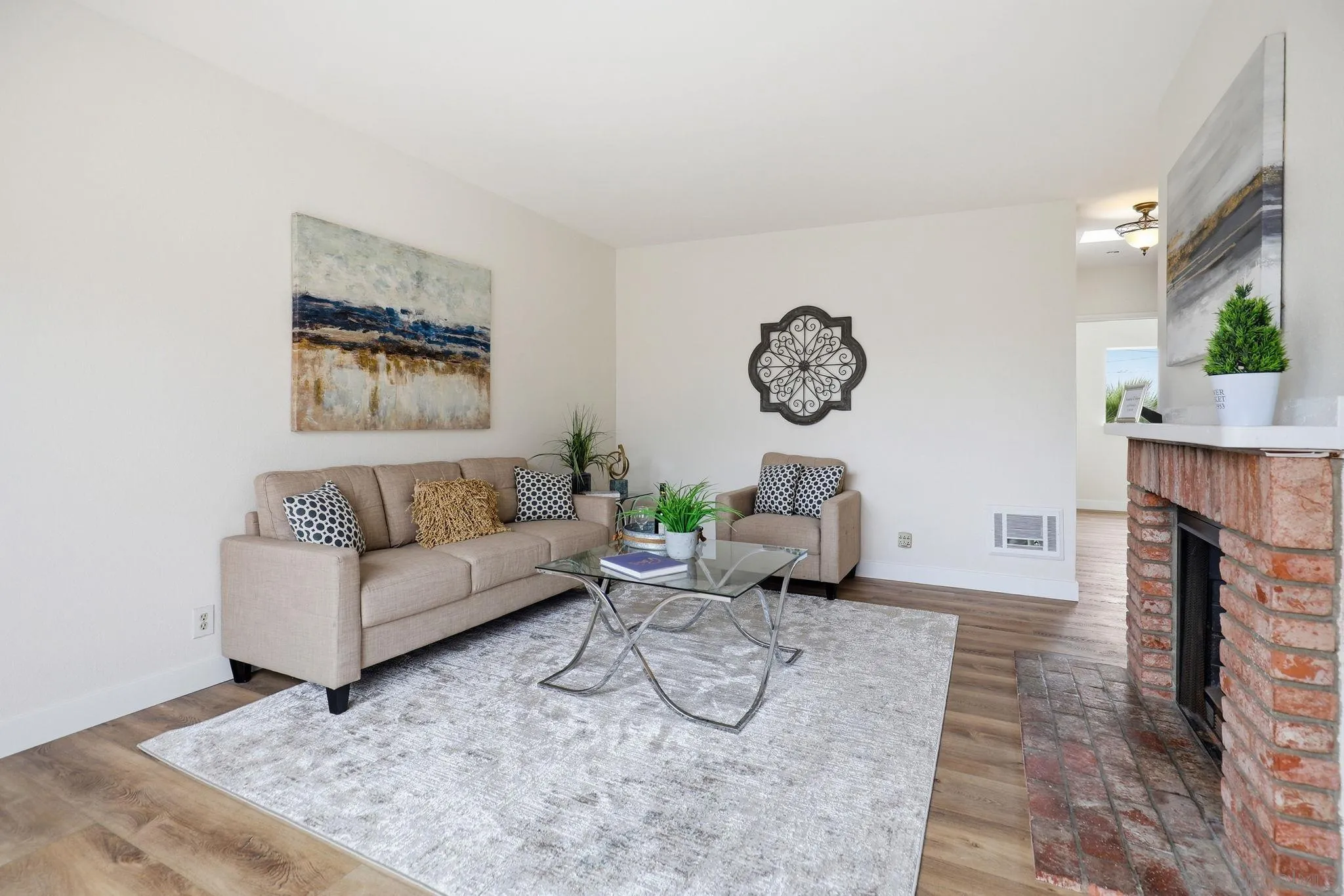 https://cdn.realtyfeed.com/cdn/127/260007584/7885cb9b24573862c1599a13d183b33b.webp