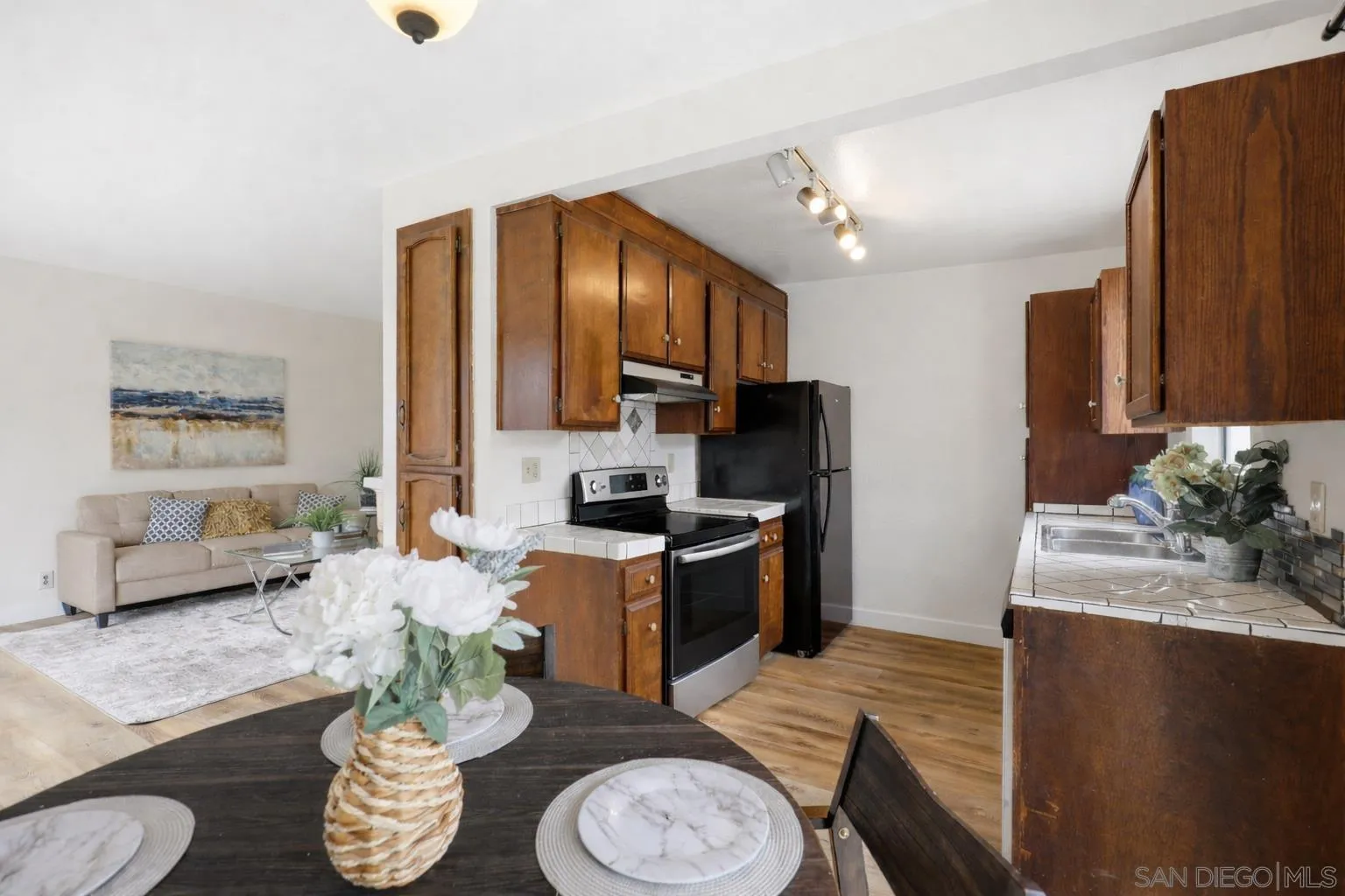 https://cdn.realtyfeed.com/cdn/127/260007584/9b244ca4e38ffed72fdcba7935ffd1b0.webp