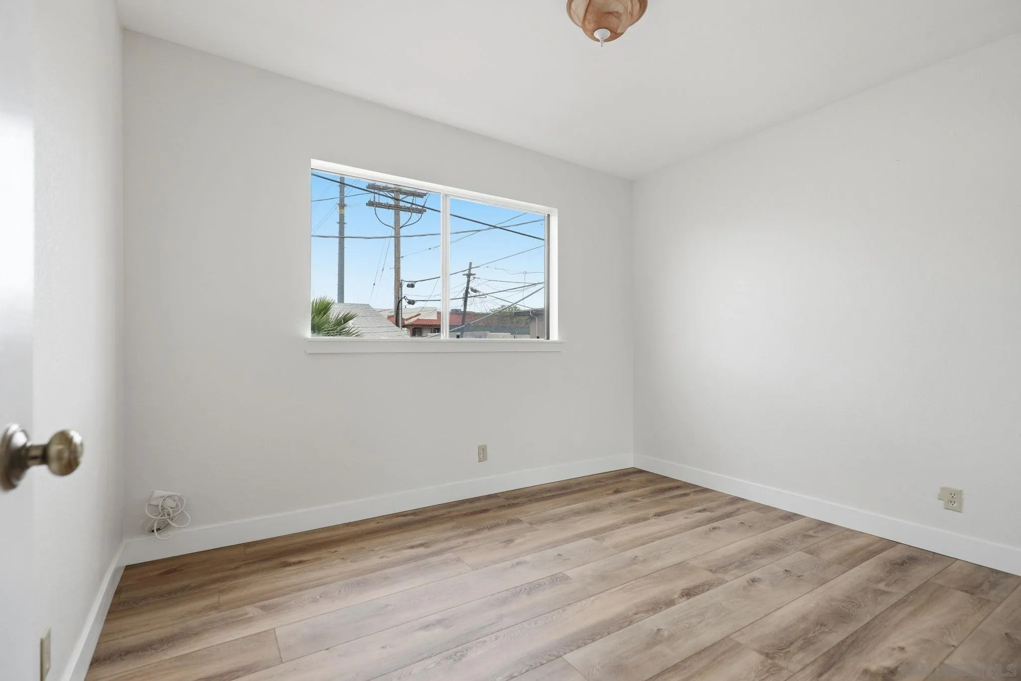 https://cdn.realtyfeed.com/cdn/127/260007584/a1dfd8f784cee5eb43cc3ff1e2cfd2c3.webp