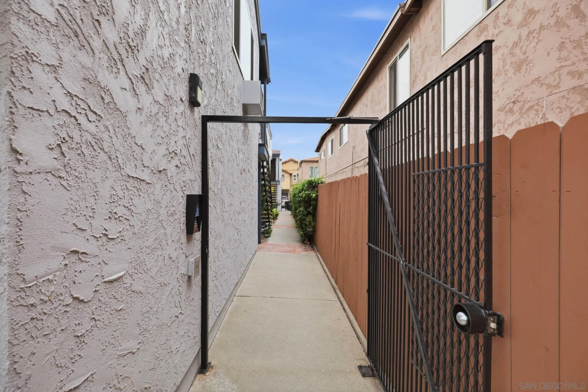 https://cdn.realtyfeed.com/cdn/127/260007584/d88763fa49938291364b78a2653d6a5c.webp
