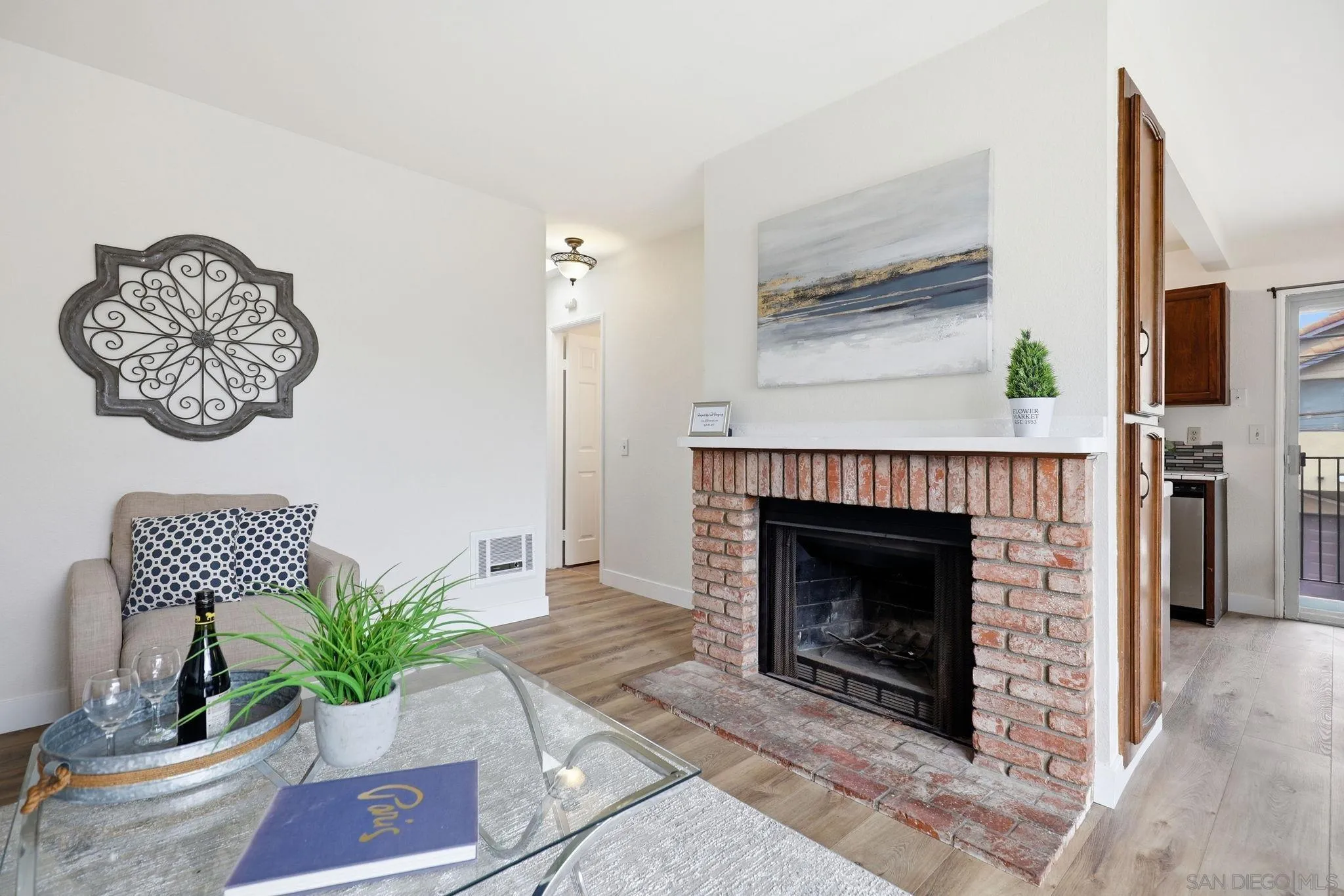 https://cdn.realtyfeed.com/cdn/127/260007584/feed130395fa6fe54de669217728cd18.webp