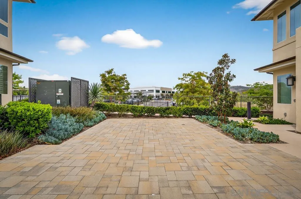 Photo #34: 260007585 Listing: Photo #34