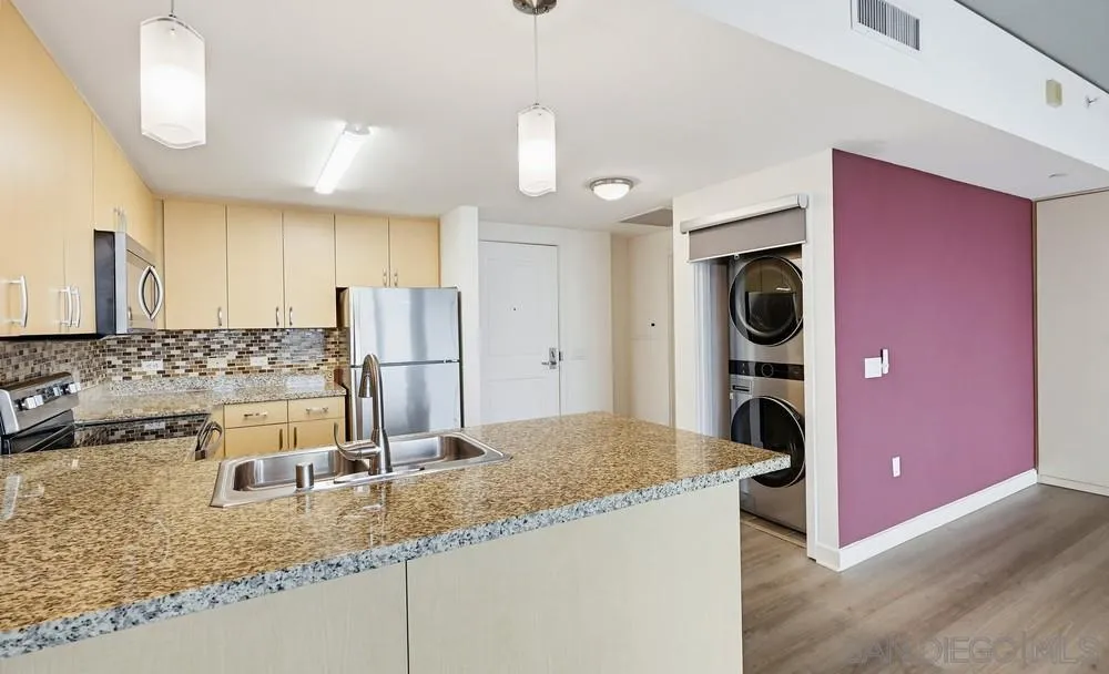 Photo #15: 260007591 Listing: Photo #15