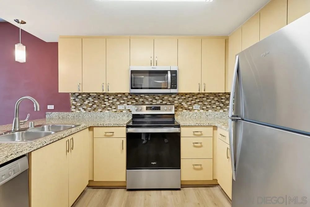 Photo #7: 260007591 Listing: Photo #7