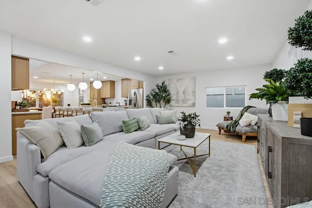 https://cdn.realtyfeed.com/cdn/127/260007592/81537c4f53291a117bccbddf62bf4d98.webp