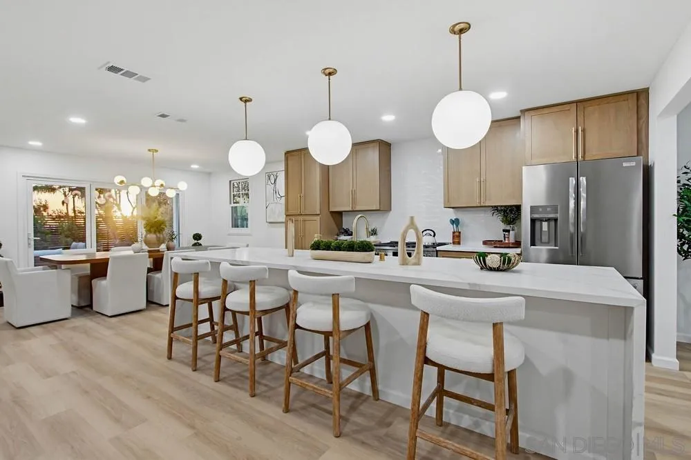 https://cdn.realtyfeed.com/cdn/127/260007592/c96dc83631773d26949b5c54942556c4.webp