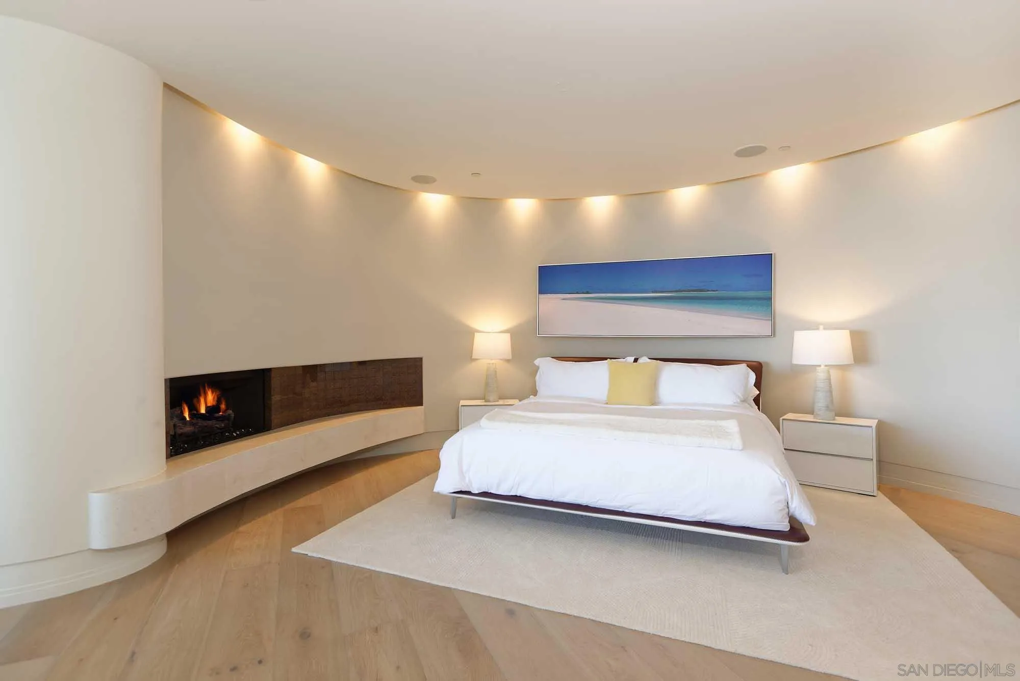 https://cdn.realtyfeed.com/cdn/127/260007602/0901b017f46b4af5cd0692d165cc15f3.webp