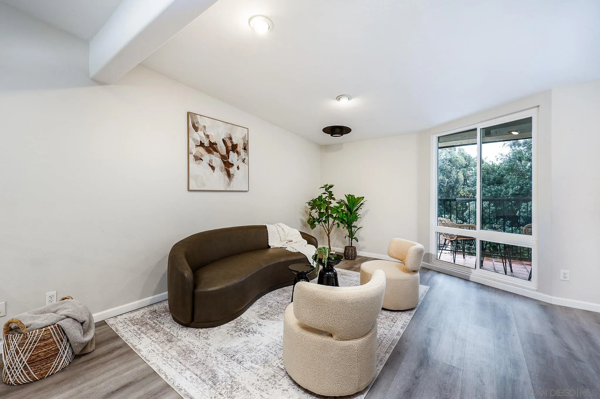 https://cdn.realtyfeed.com/cdn/127/260007603/238238d9db8a843463790d7a431020df.webp
