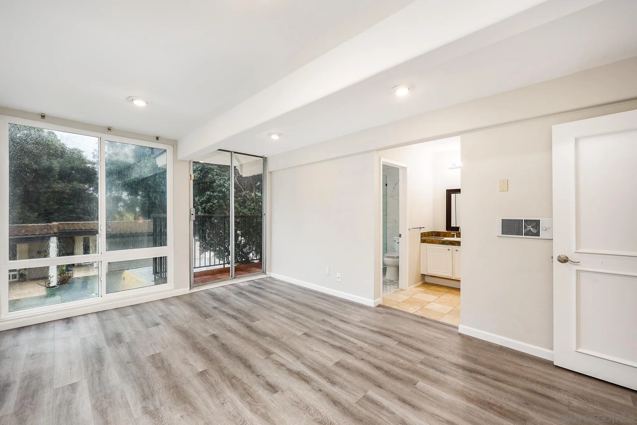 https://cdn.realtyfeed.com/cdn/127/260007603/887f3319a480b386d3ee392ee45ad85e.webp