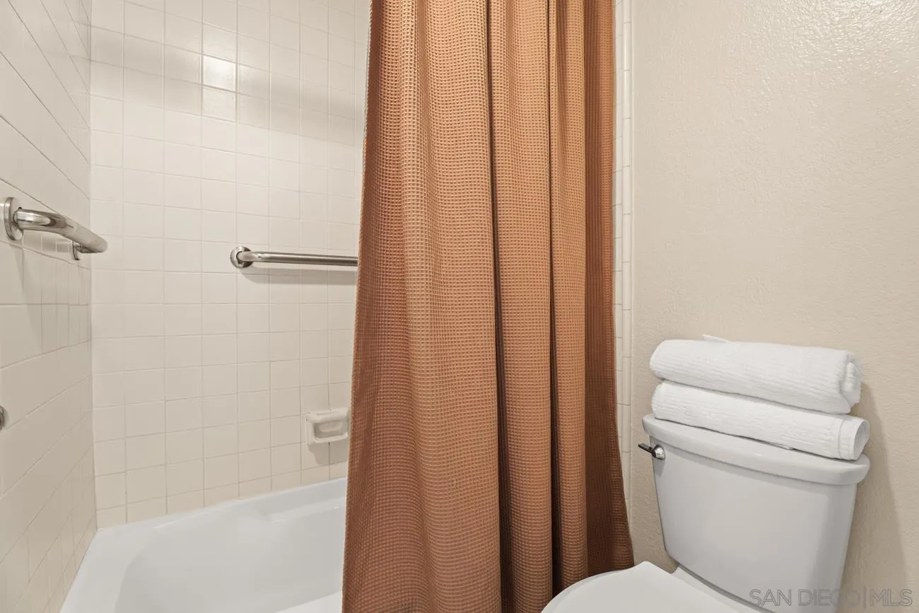 Photo #14: 260007607 Listing: Photo #14