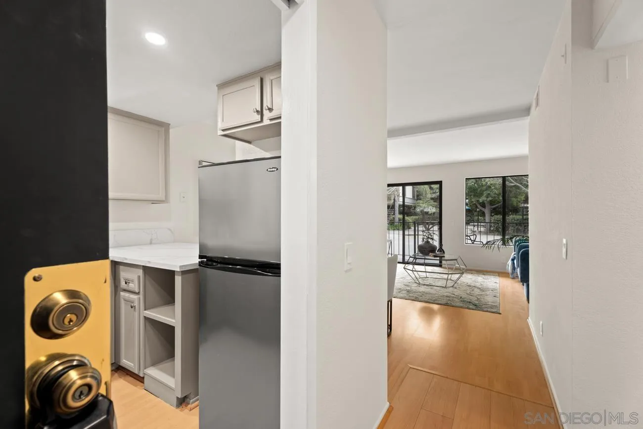 Photo #3: 260007607 Listing: Photo #3