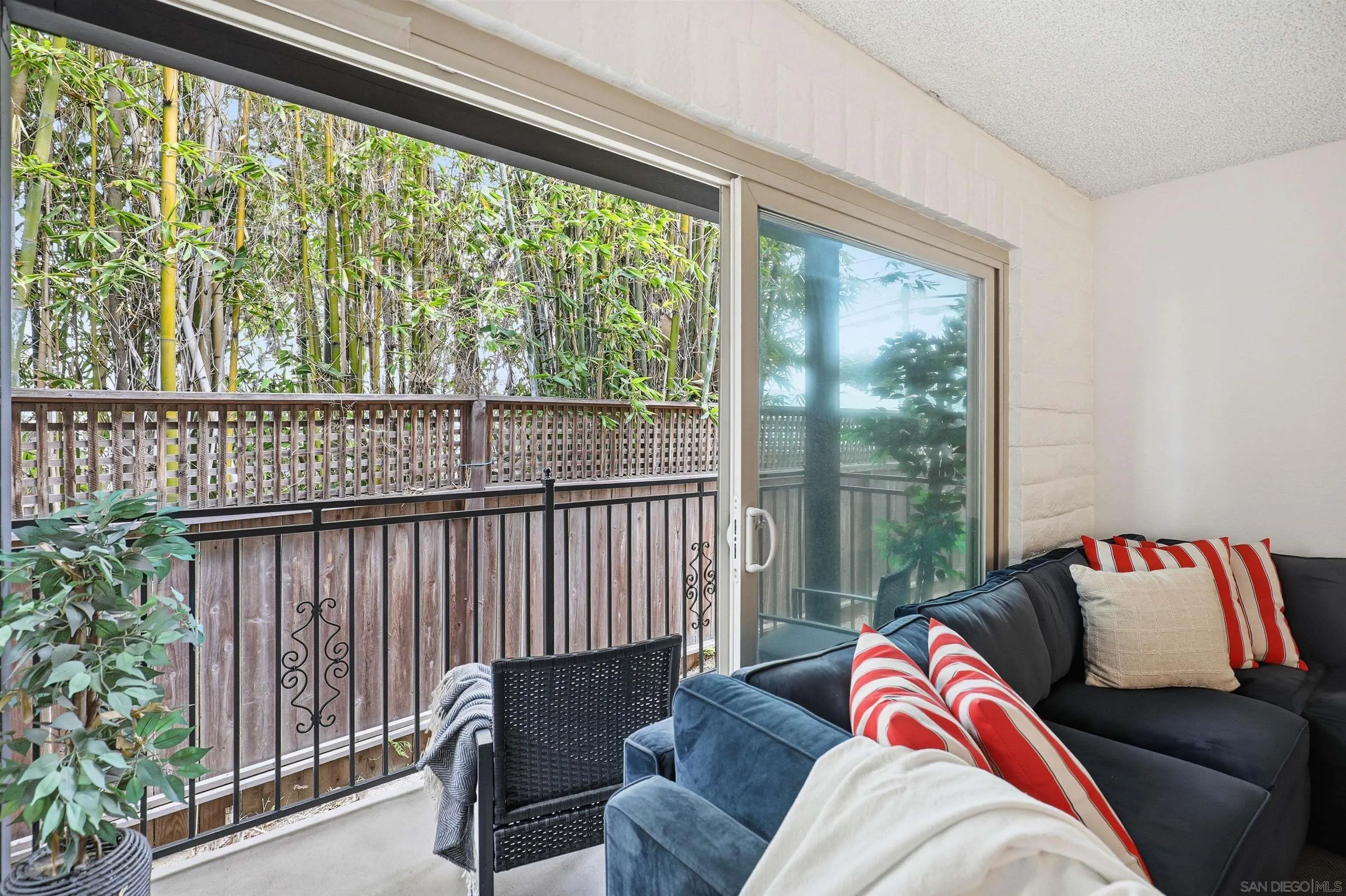 Photo #5: 260007608 Listing: Photo #5