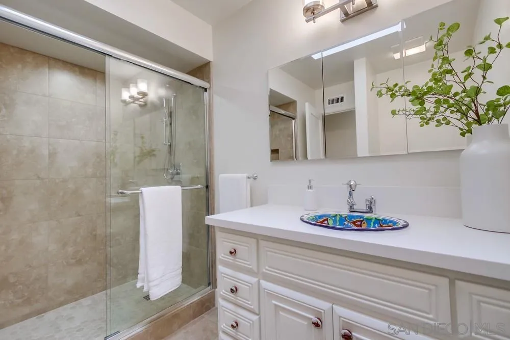 https://cdn.realtyfeed.com/cdn/127/260007609/8f76e1c2f29c4b93d0a5927435ef2603.webp