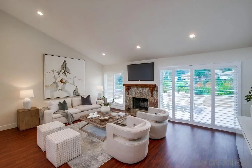 https://cdn.realtyfeed.com/cdn/127/260007609/f12d3e27f02d30e52fa2606f645af67d.webp