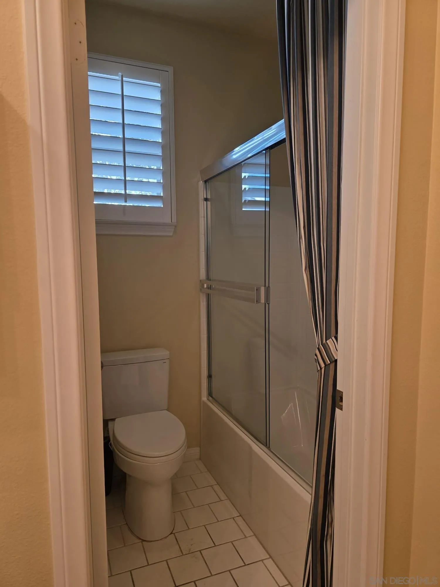 https://cdn.realtyfeed.com/cdn/127/260007610/8b24a9e7e46790fb1dda2842dd6c28c7.webp