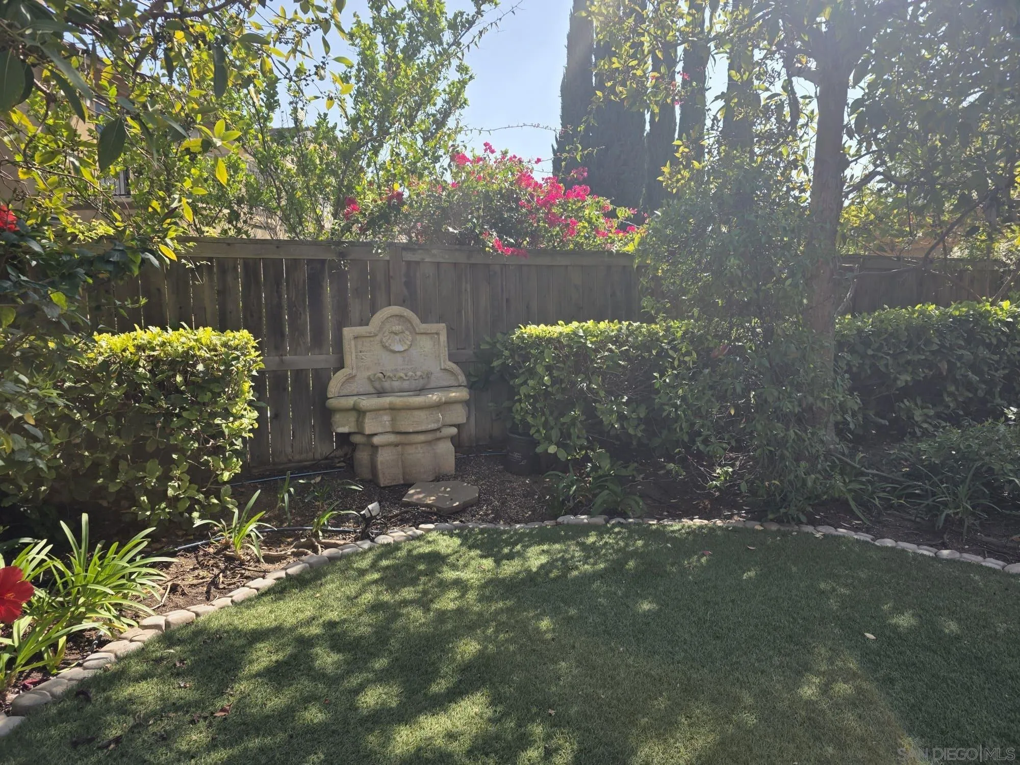 https://cdn.realtyfeed.com/cdn/127/260007610/b112c07dc3f090f3bc1fee7057aaedd9.webp