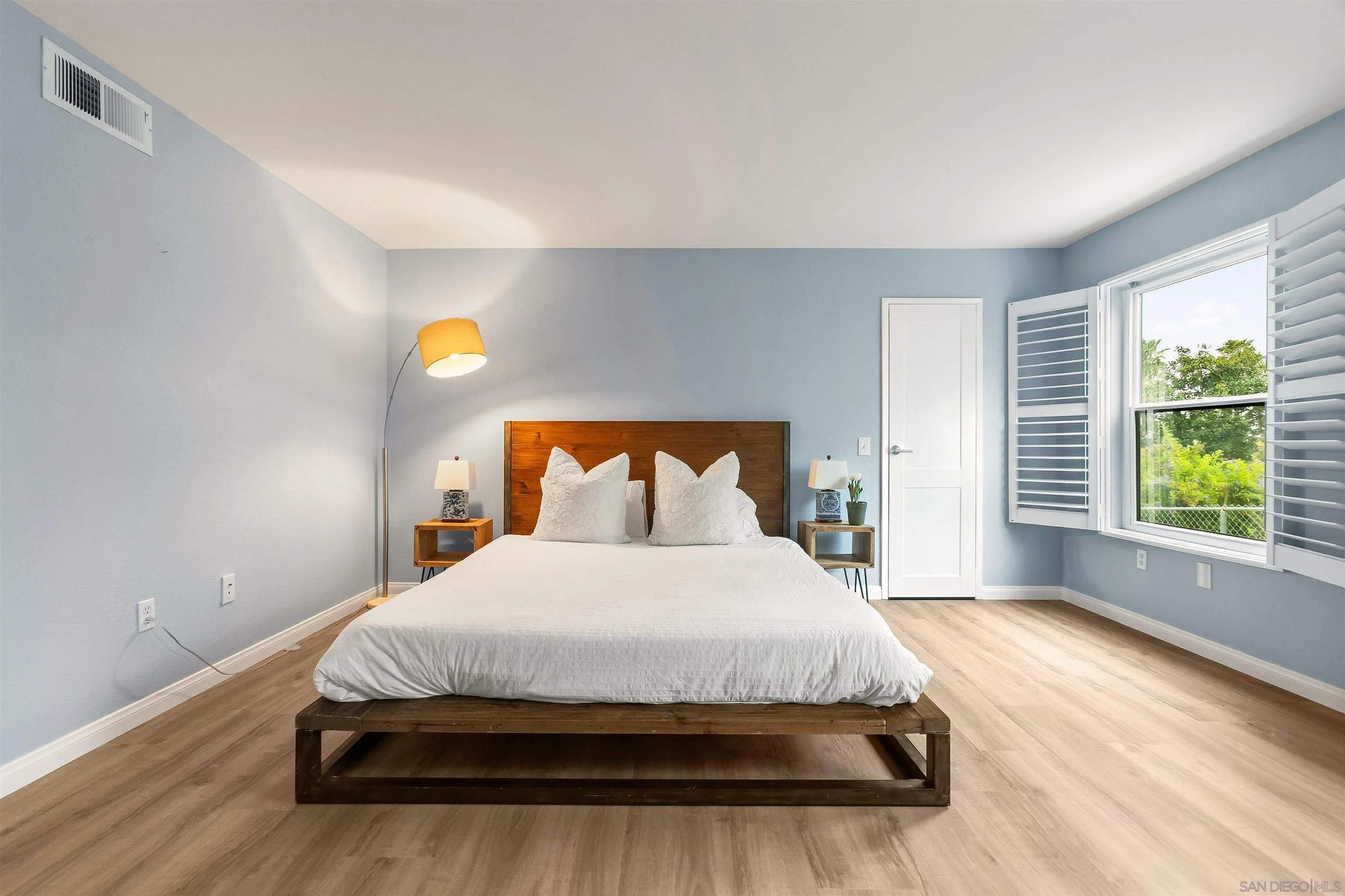 https://cdn.realtyfeed.com/cdn/127/260007612/11193ce62956ba17c3c0b6a49ed07bc8.webp