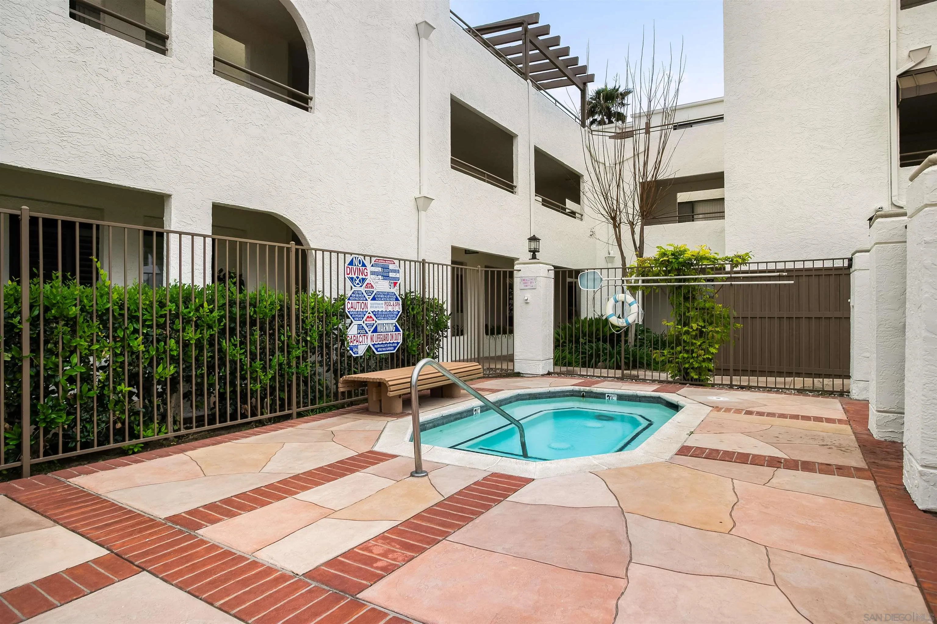 https://cdn.realtyfeed.com/cdn/127/260007612/46fe776b8da72db71a049eff082616a4.webp
