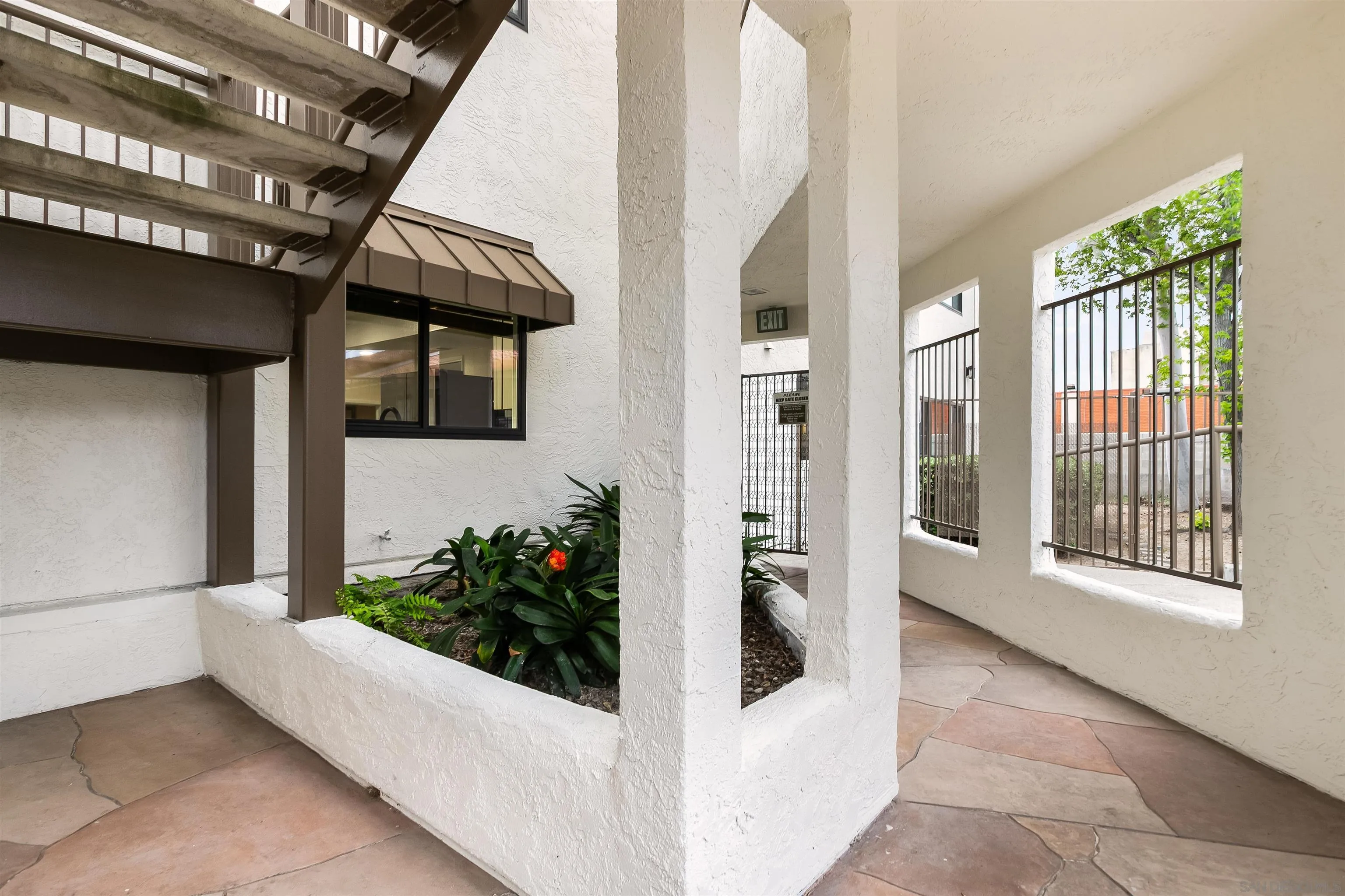 https://cdn.realtyfeed.com/cdn/127/260007612/9e84a27ac1c6bb51f5b8624278f6b29c.webp