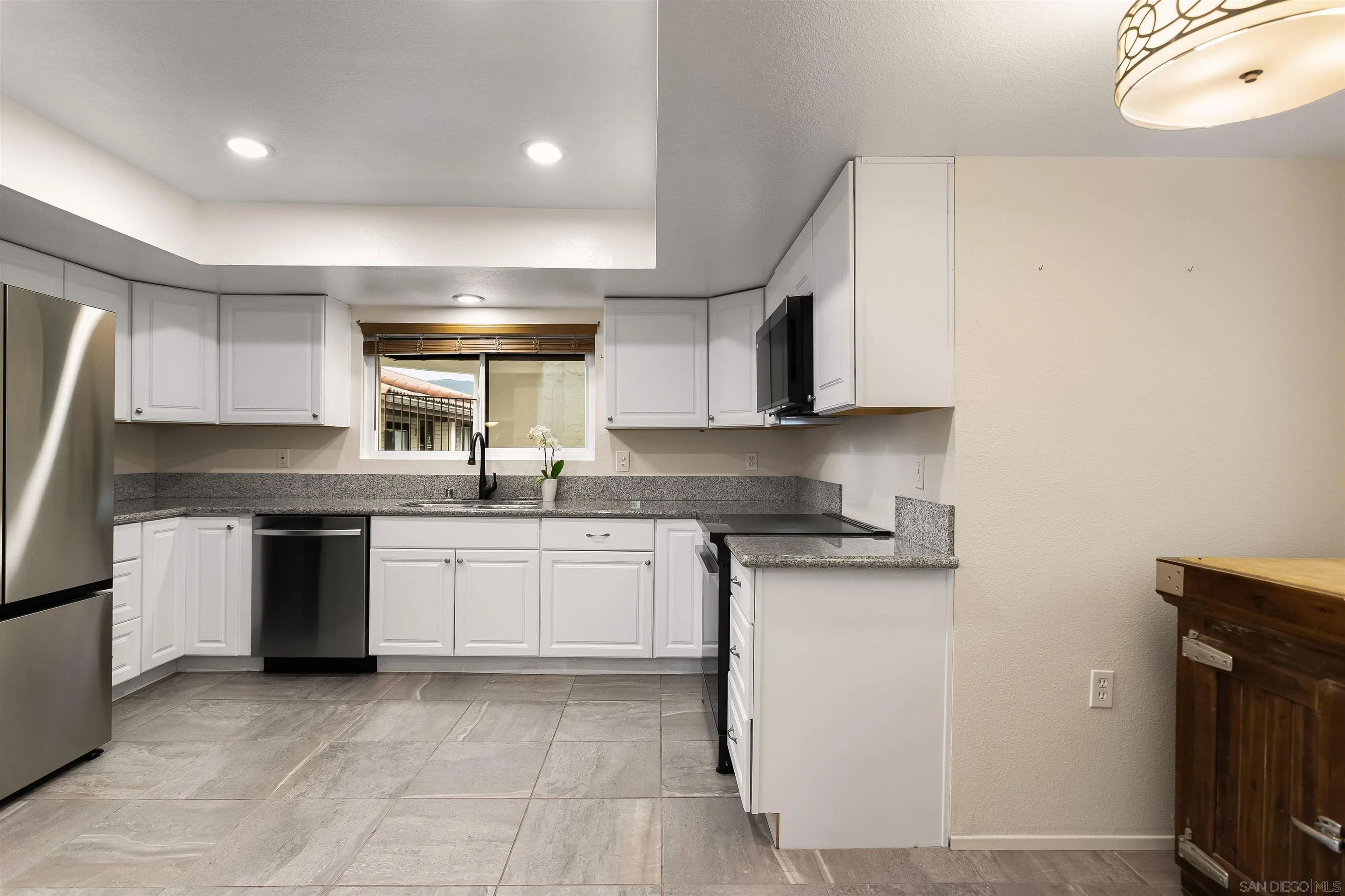 https://cdn.realtyfeed.com/cdn/127/260007612/a3e60054dfd058cabfc71d6238b1cbc5.webp