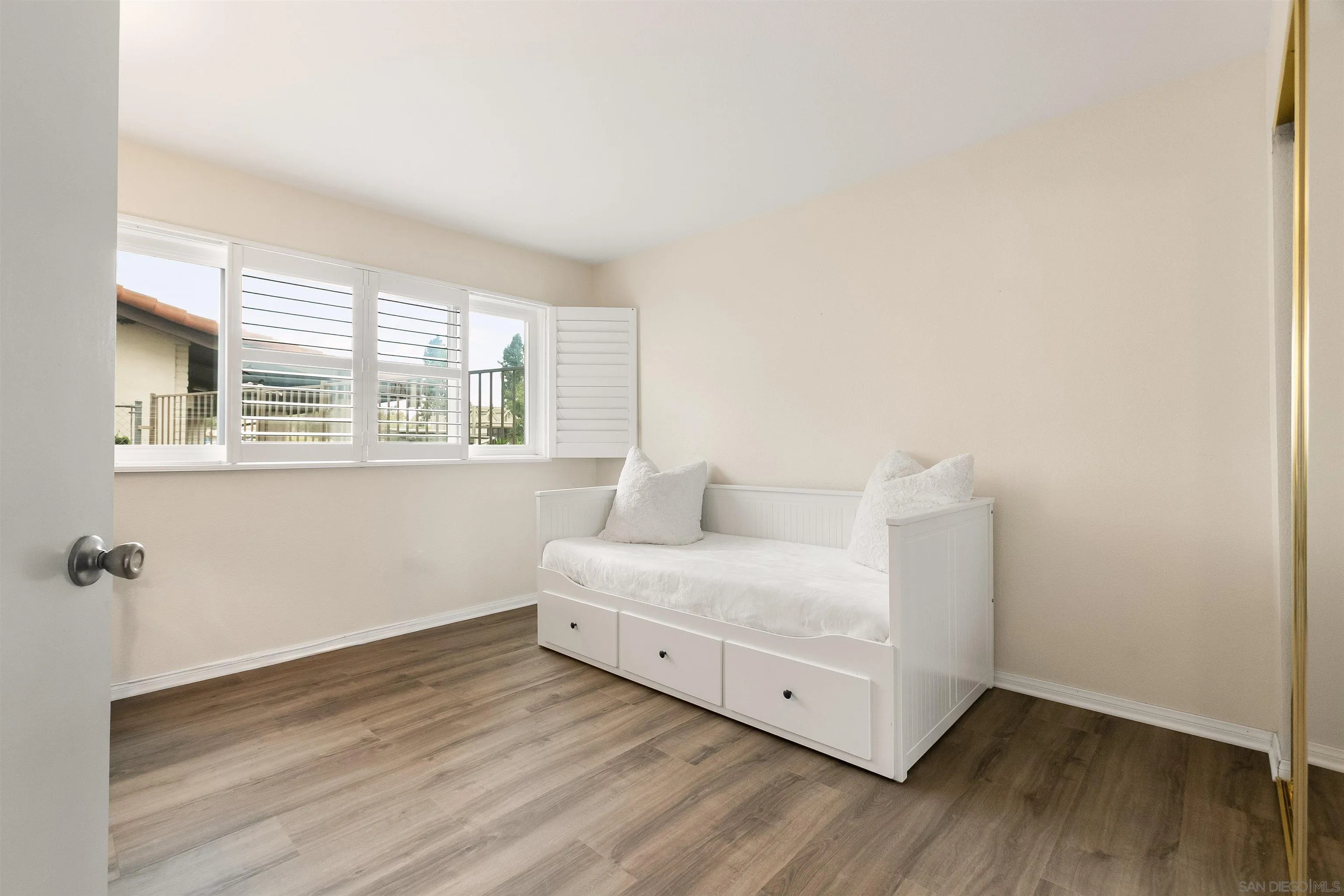https://cdn.realtyfeed.com/cdn/127/260007612/aef34655dbdc6745b04e9ebe71cbf333.webp