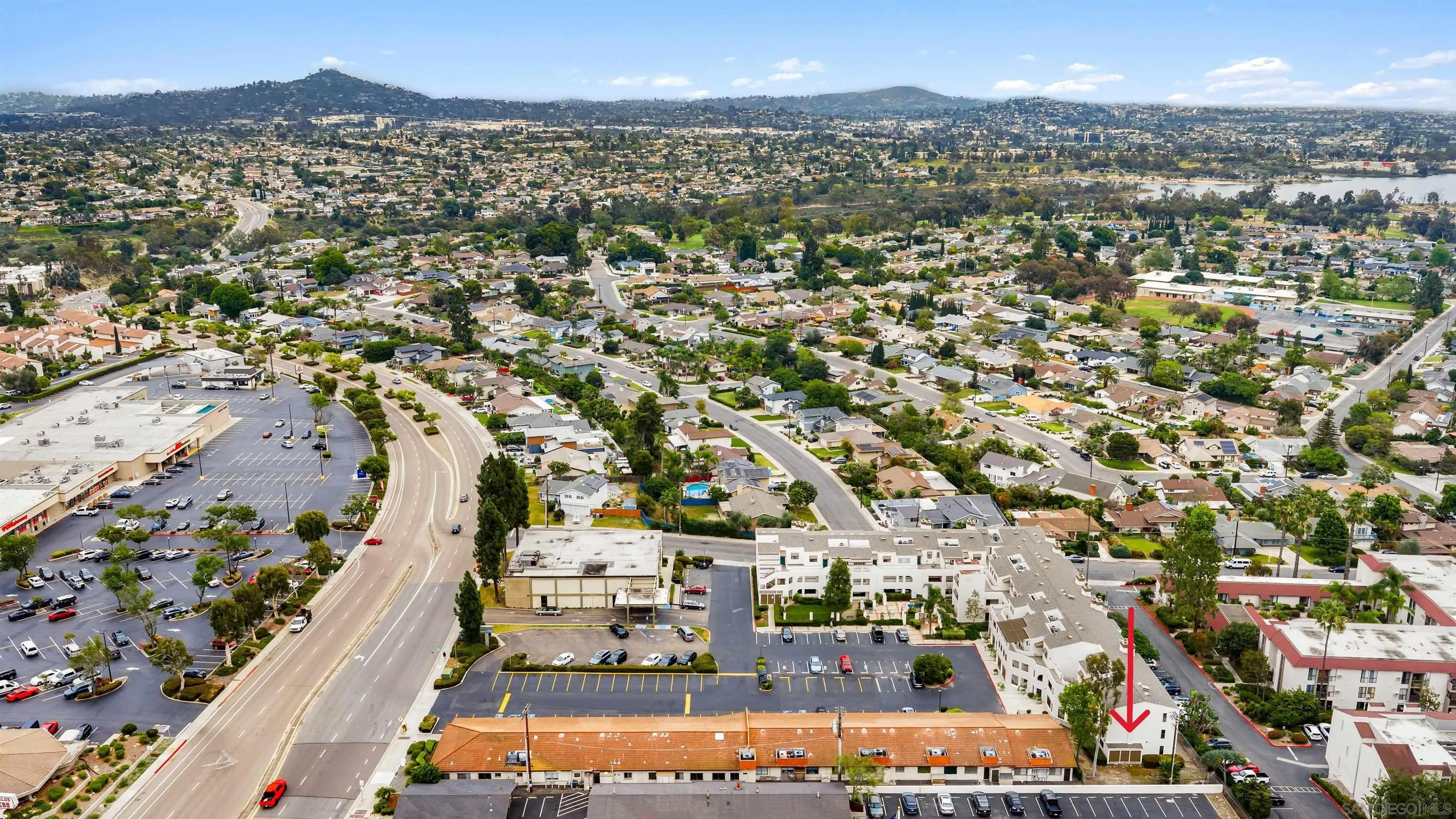 https://cdn.realtyfeed.com/cdn/127/260007612/d1defec8d83e874eeb13b440e7475cf1.webp