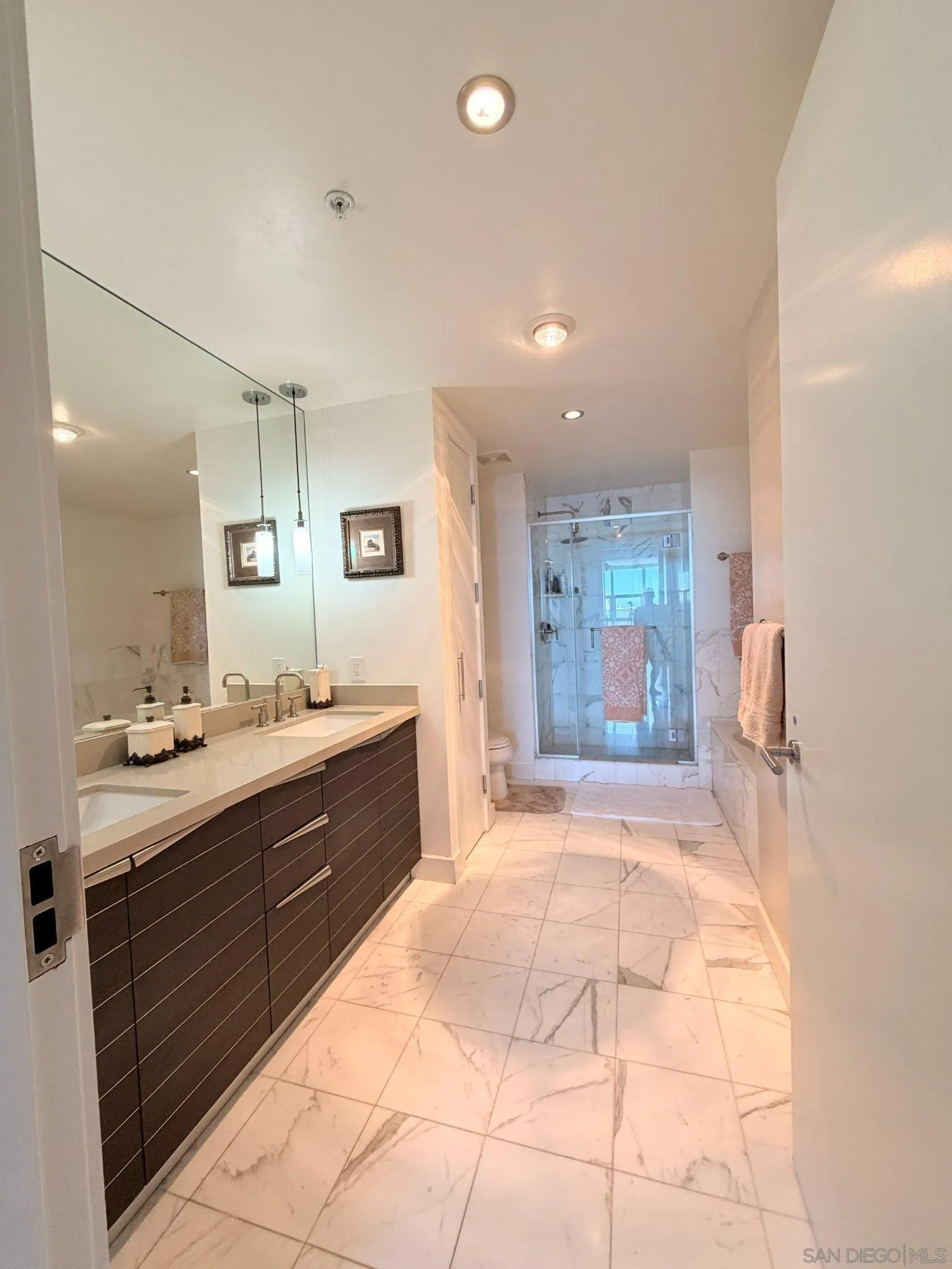 Photo #17: 260007613 Listing: Photo #17