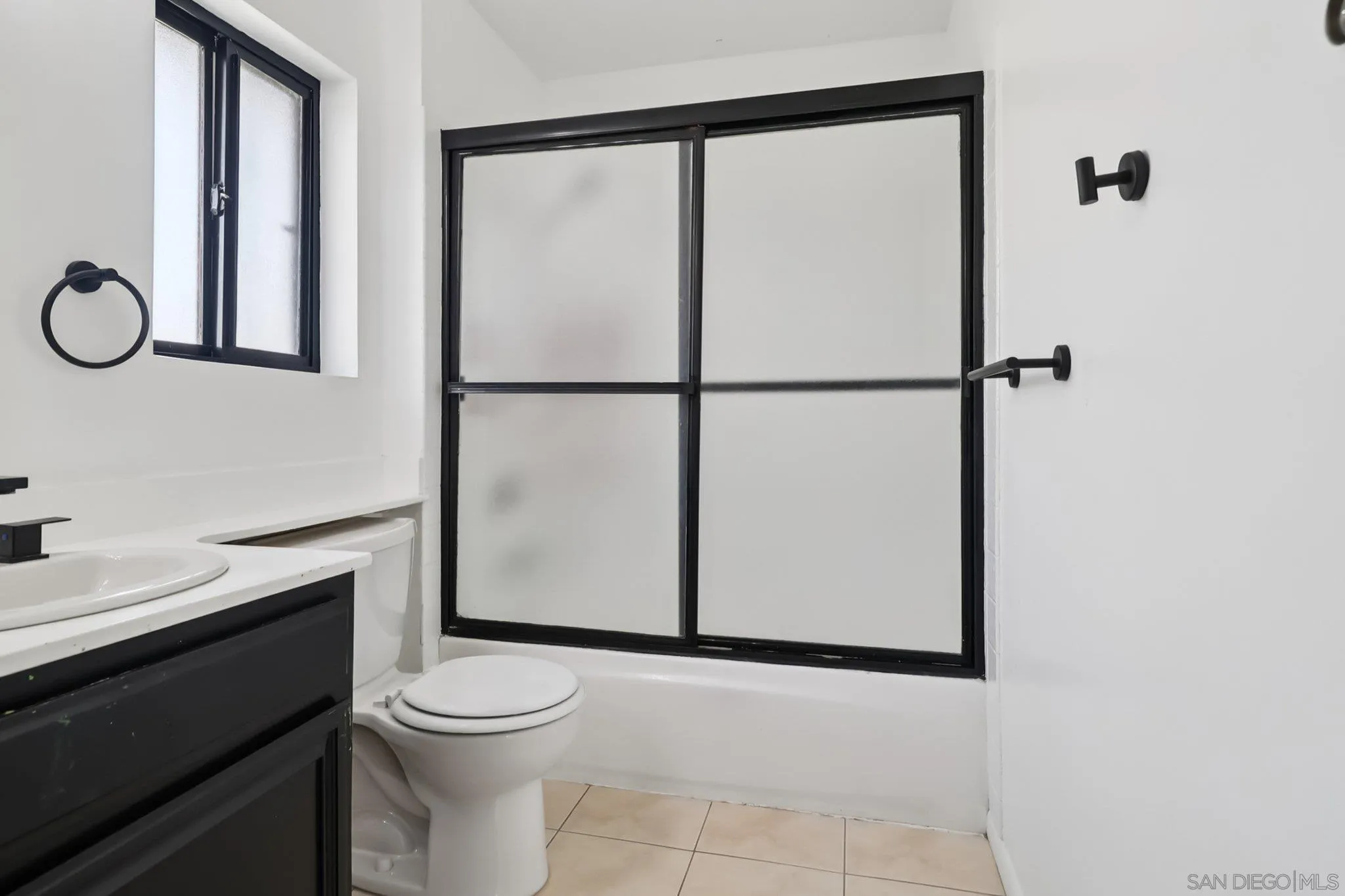https://cdn.realtyfeed.com/cdn/127/260007615/2197ce18b0946b5c7169275e1c45d7a7.webp