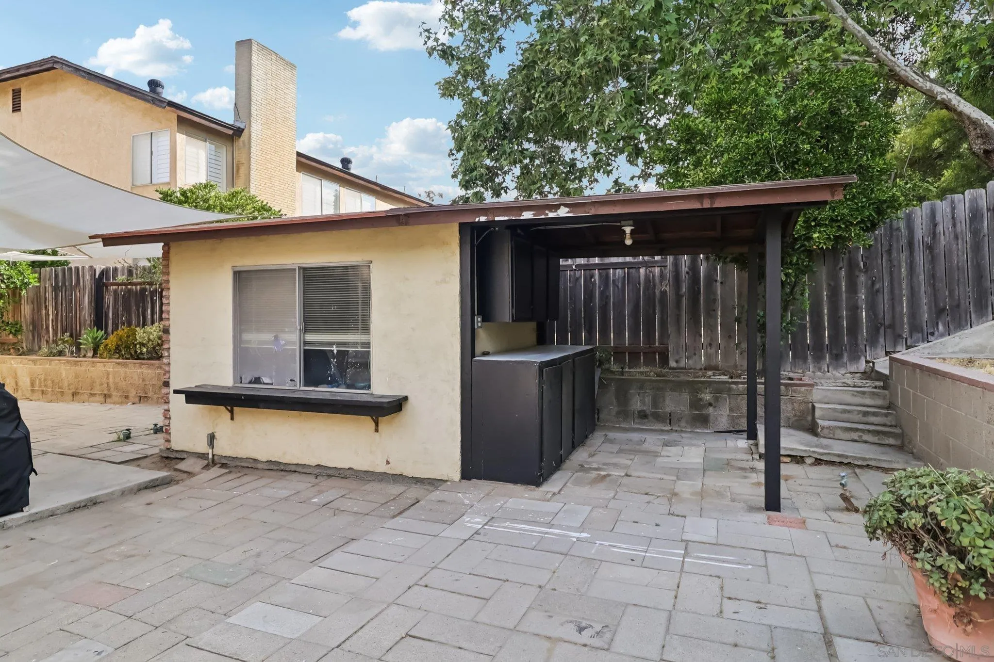 https://cdn.realtyfeed.com/cdn/127/260007615/c27323e082dbb9585600c8718fe9cdf7.webp