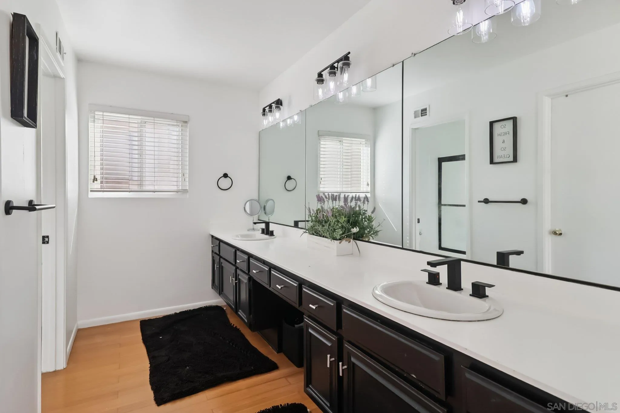 https://cdn.realtyfeed.com/cdn/127/260007615/caca76884a07dea436242c106a50cde4.webp