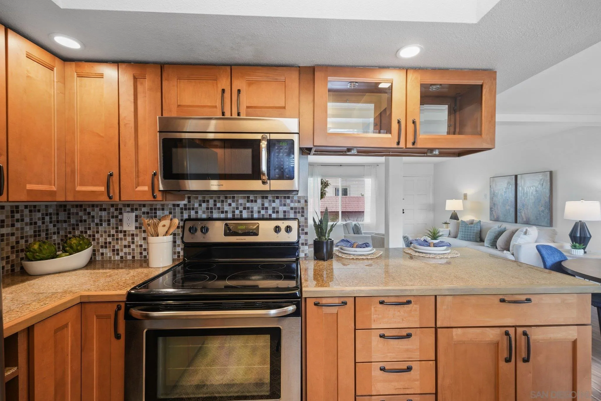 Photo #6: 260007616 Listing: Photo #6