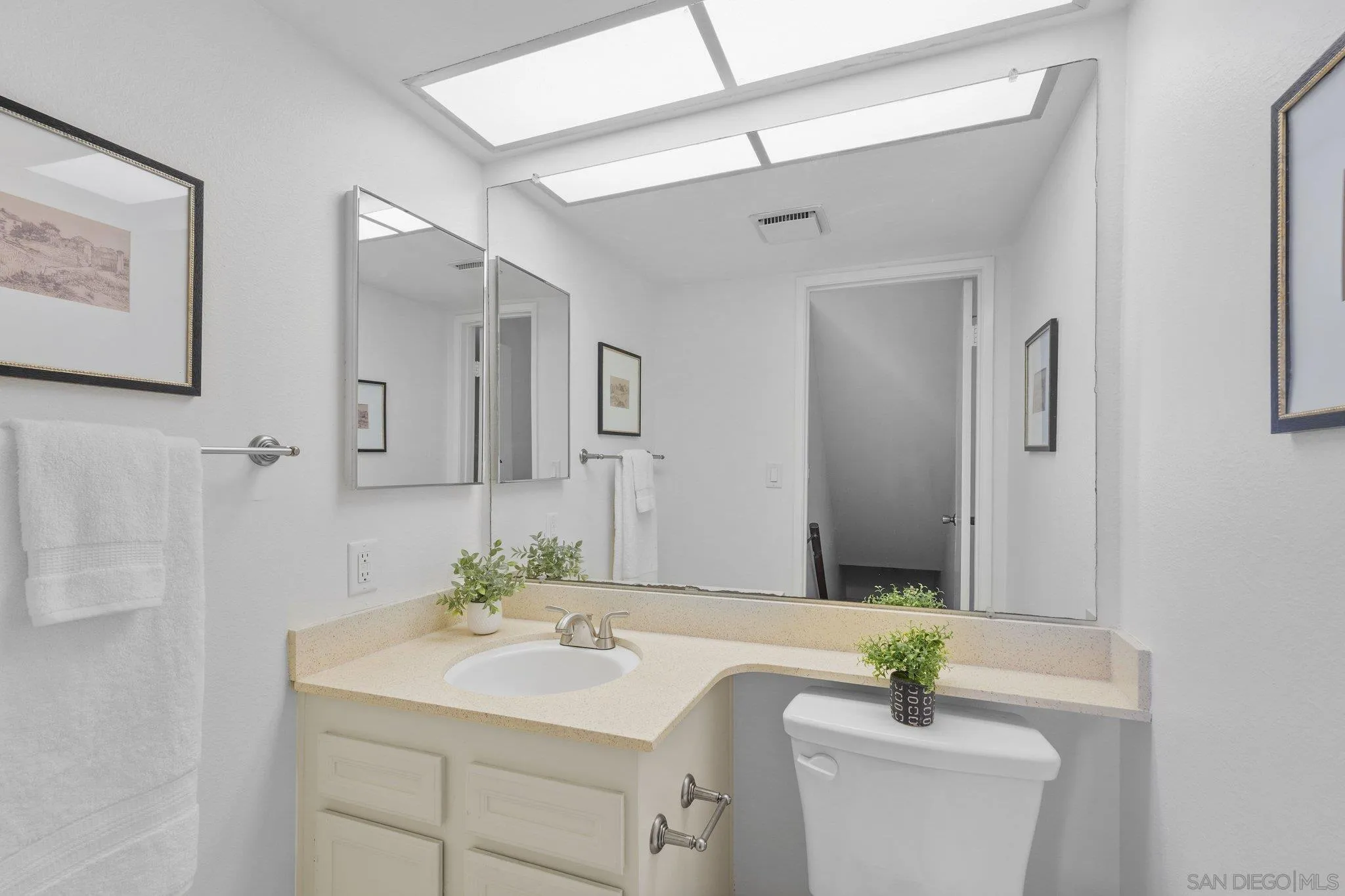 Photo #9: 260007616 Listing: Photo #9