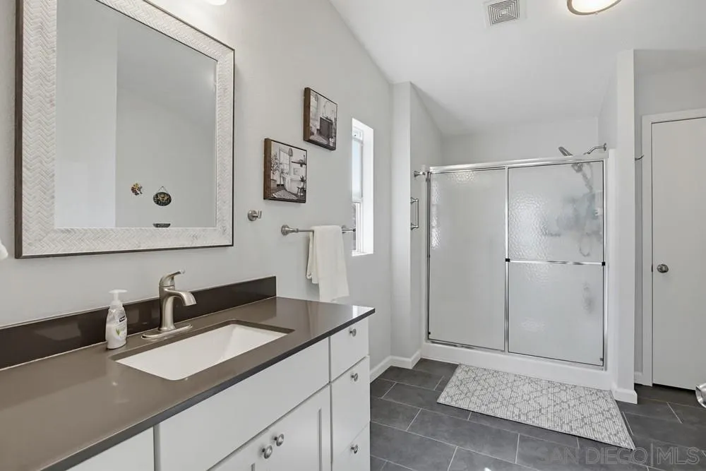 https://cdn.realtyfeed.com/cdn/127/260007623/2e01550dae61fa1f8eb322c765af07b8.webp