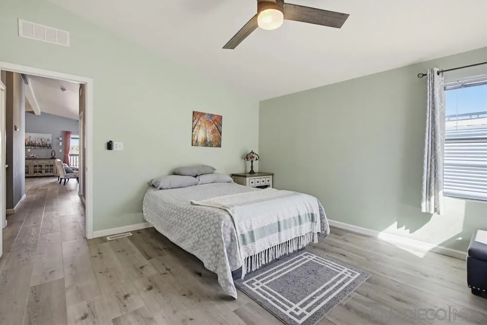 https://cdn.realtyfeed.com/cdn/127/260007623/63e54205603b4e192c479290c2bfbc49.webp