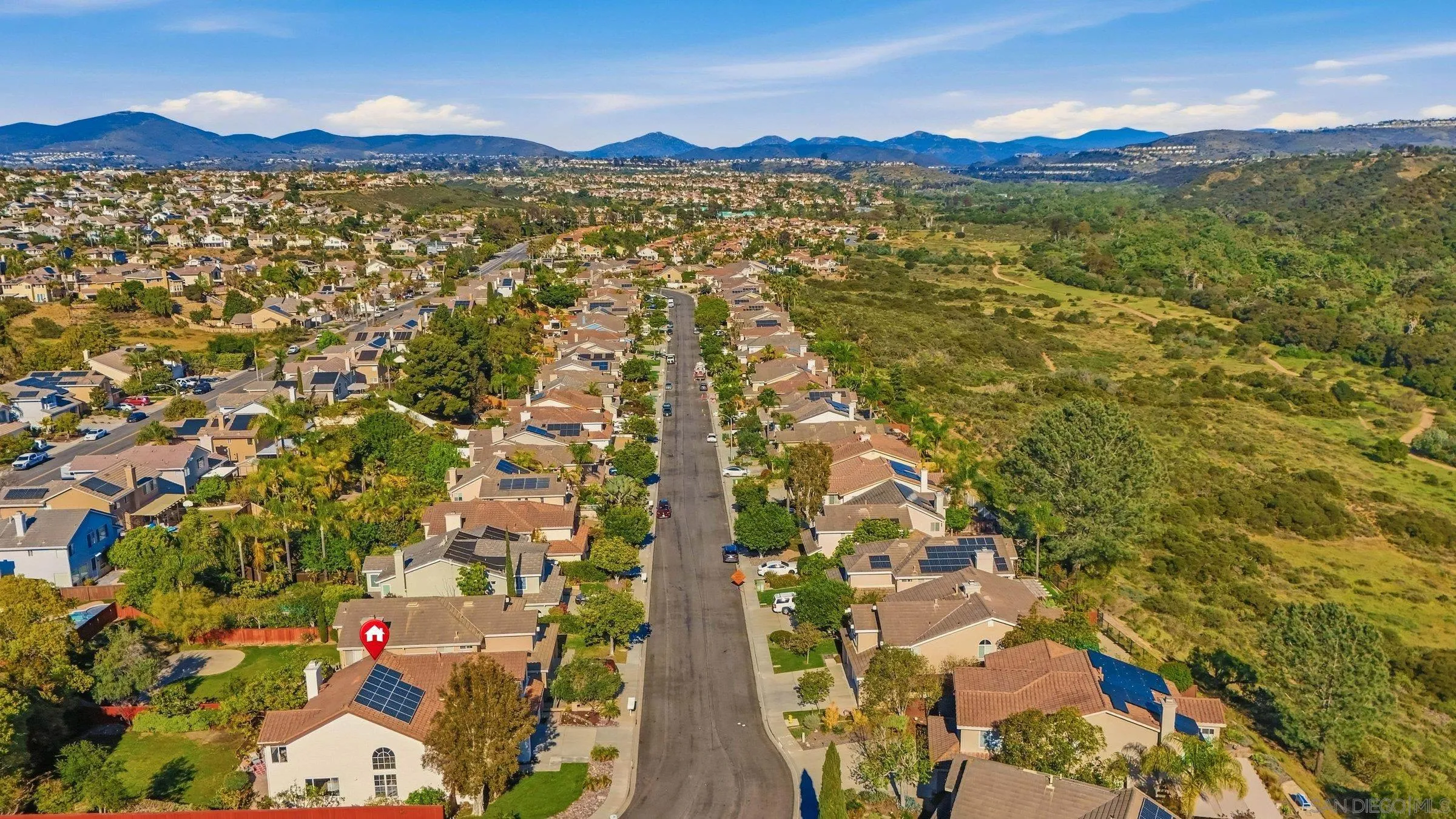 https://cdn.realtyfeed.com/cdn/127/260007631/7de9f10a0510aeffe64f5110909bfcb3.webp