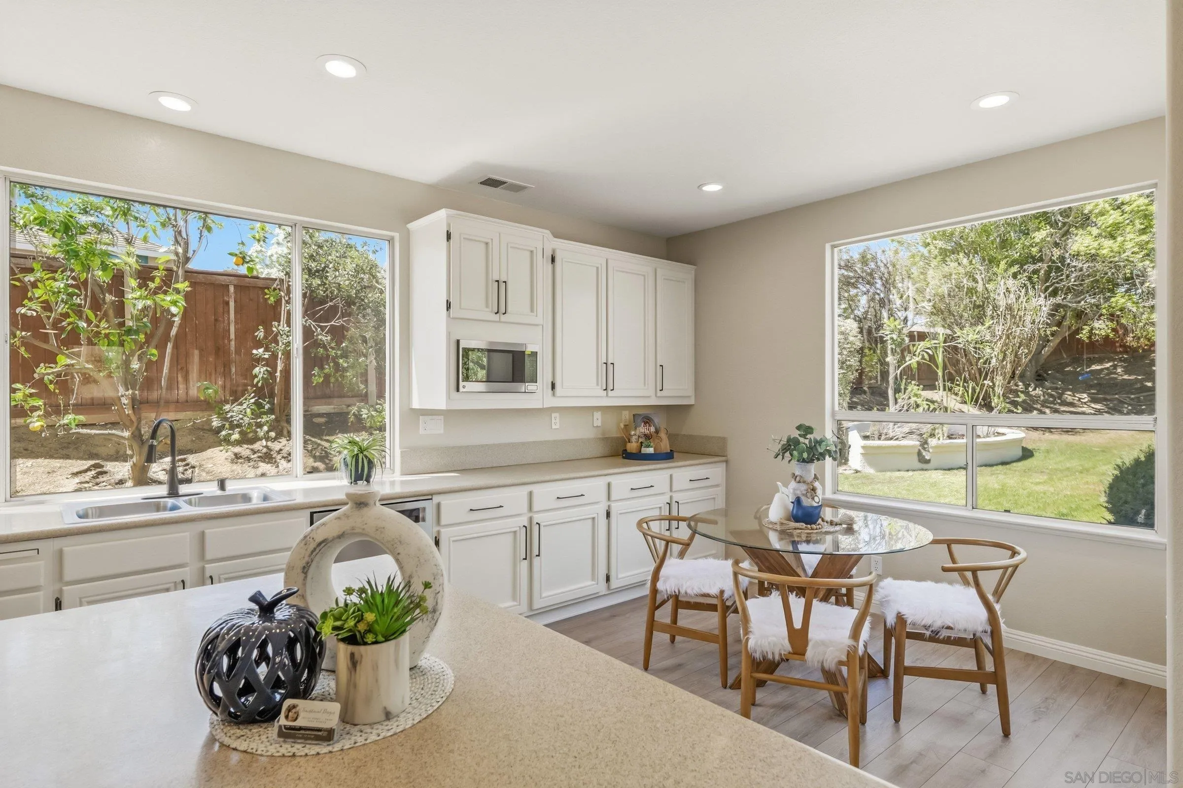 https://cdn.realtyfeed.com/cdn/127/260007631/842337169270f81333a21b9b461bb67b.webp