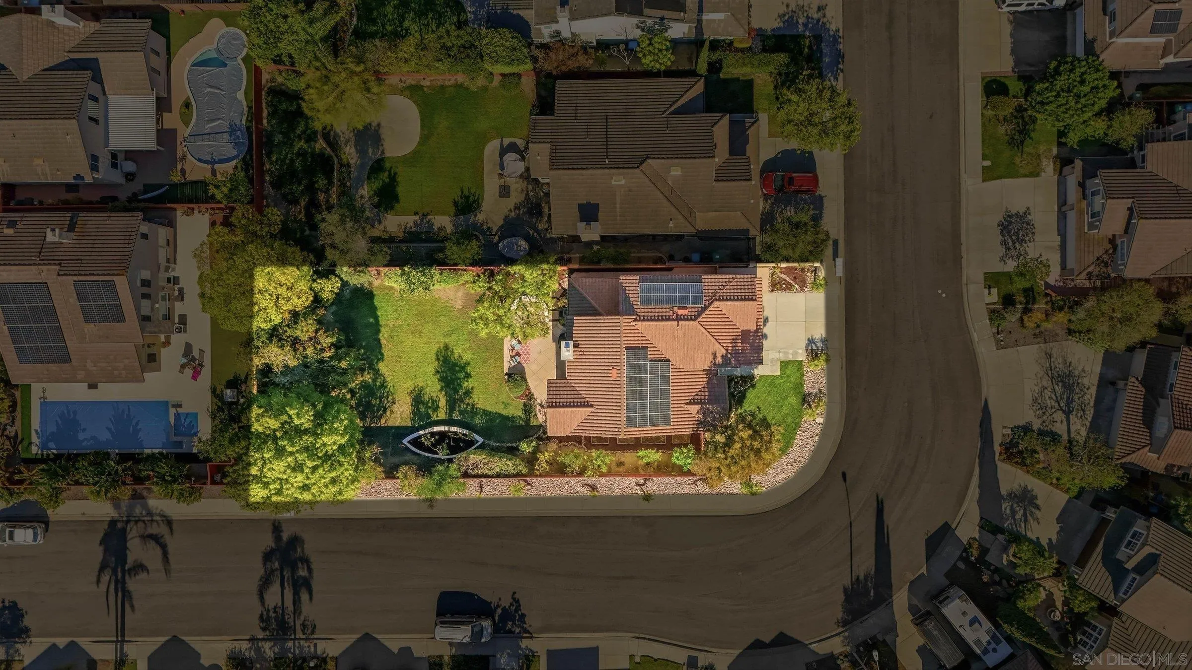 https://cdn.realtyfeed.com/cdn/127/260007631/ff49108752650ae1f2f6fc957b9b0a39.webp