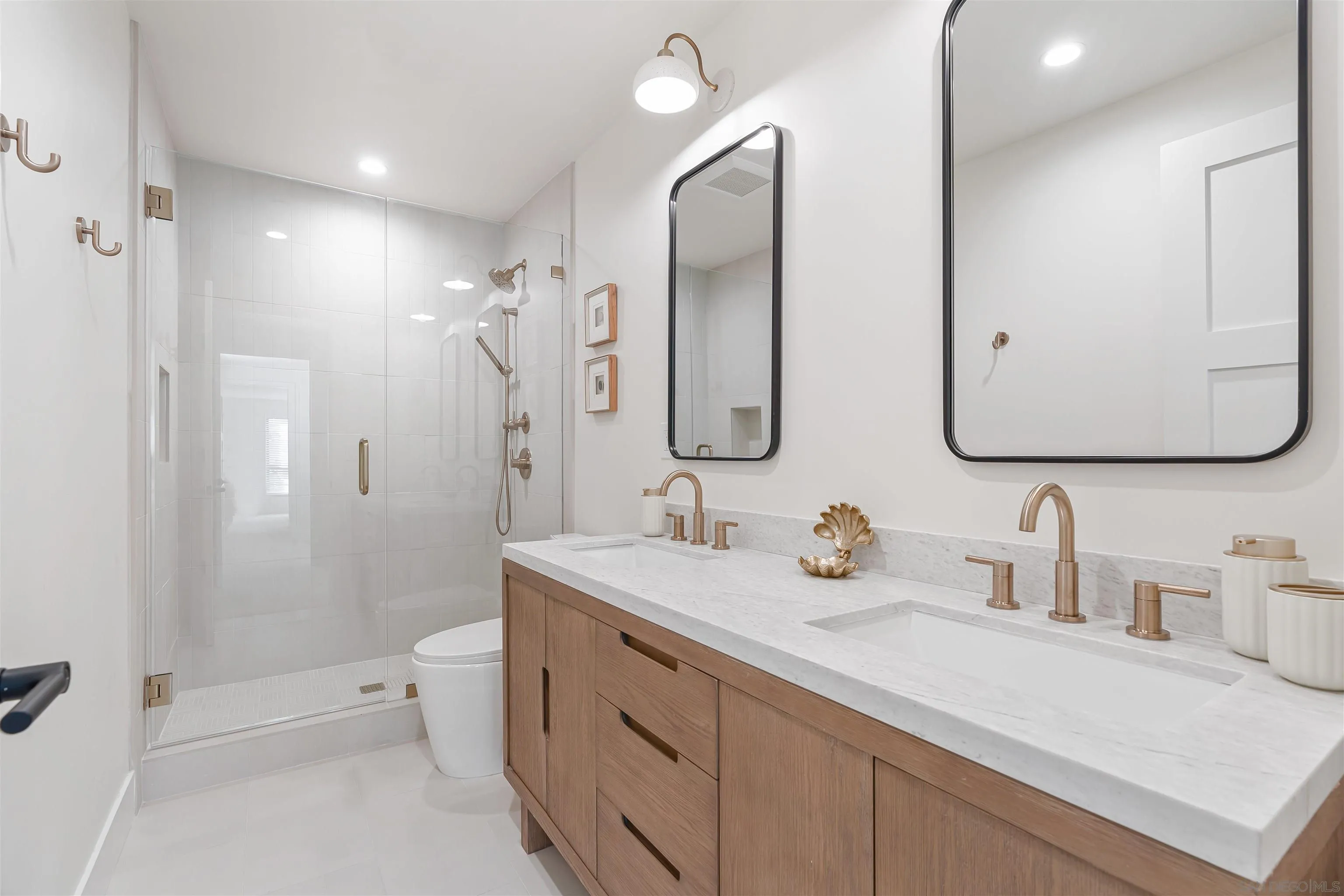 https://cdn.realtyfeed.com/cdn/127/260007635/5219ef4582b44dadaabbf586426af87d.webp