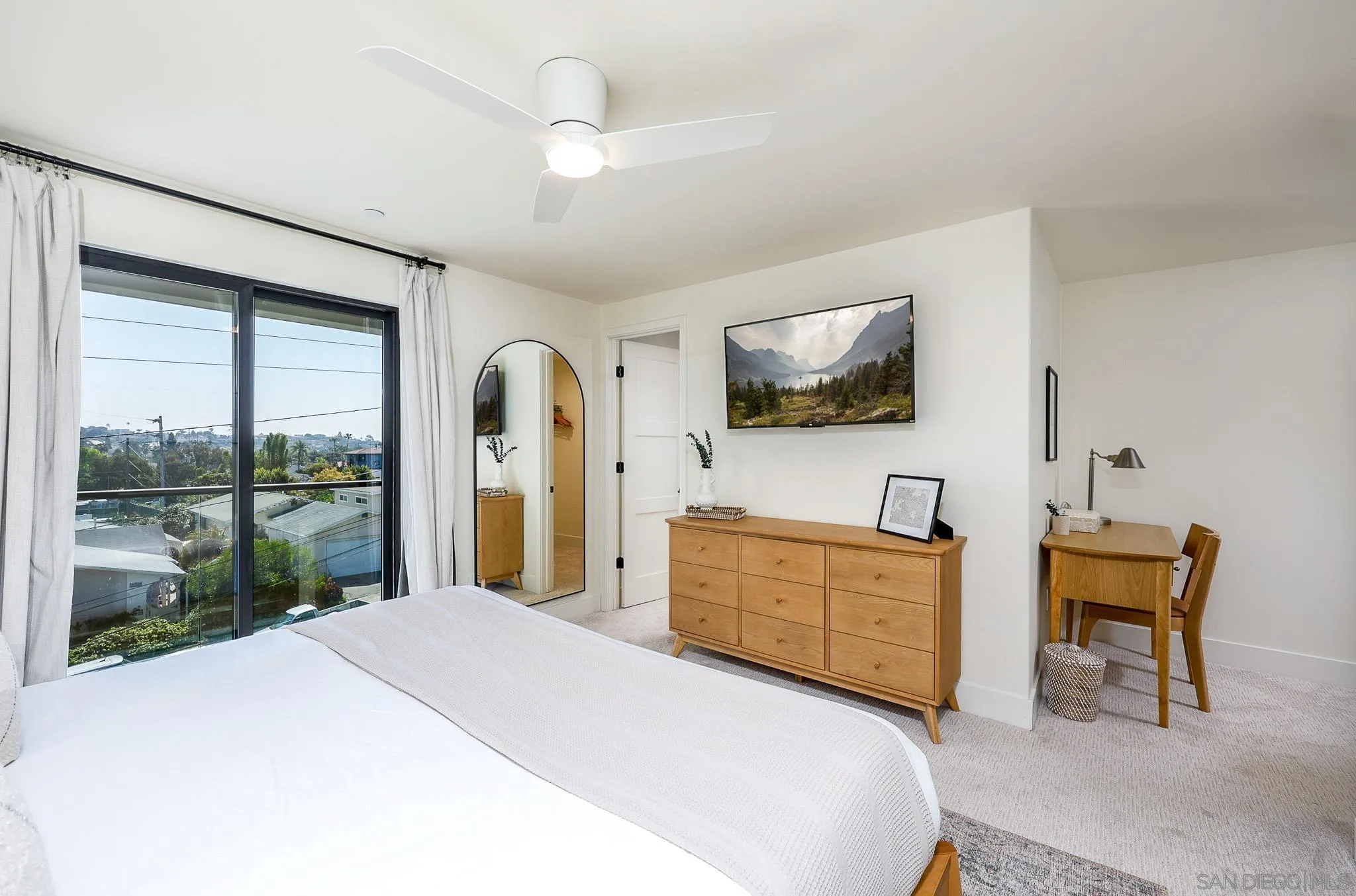 https://cdn.realtyfeed.com/cdn/127/260007635/6bf6b646c3cb2e241b9d23e1e957a4c5.webp
