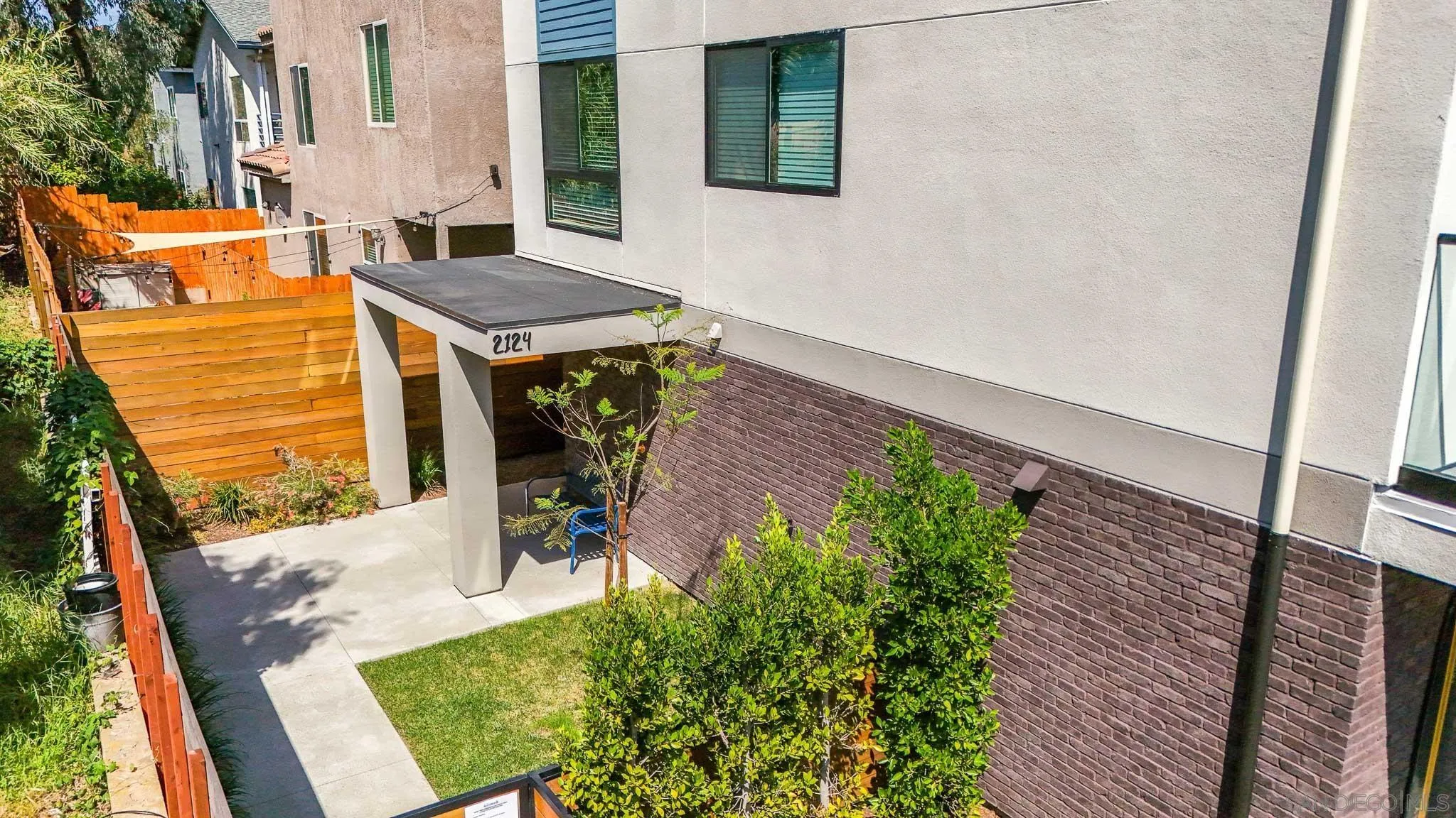 https://cdn.realtyfeed.com/cdn/127/260007635/9a7304da989066702eef92abbfb5d15c.webp