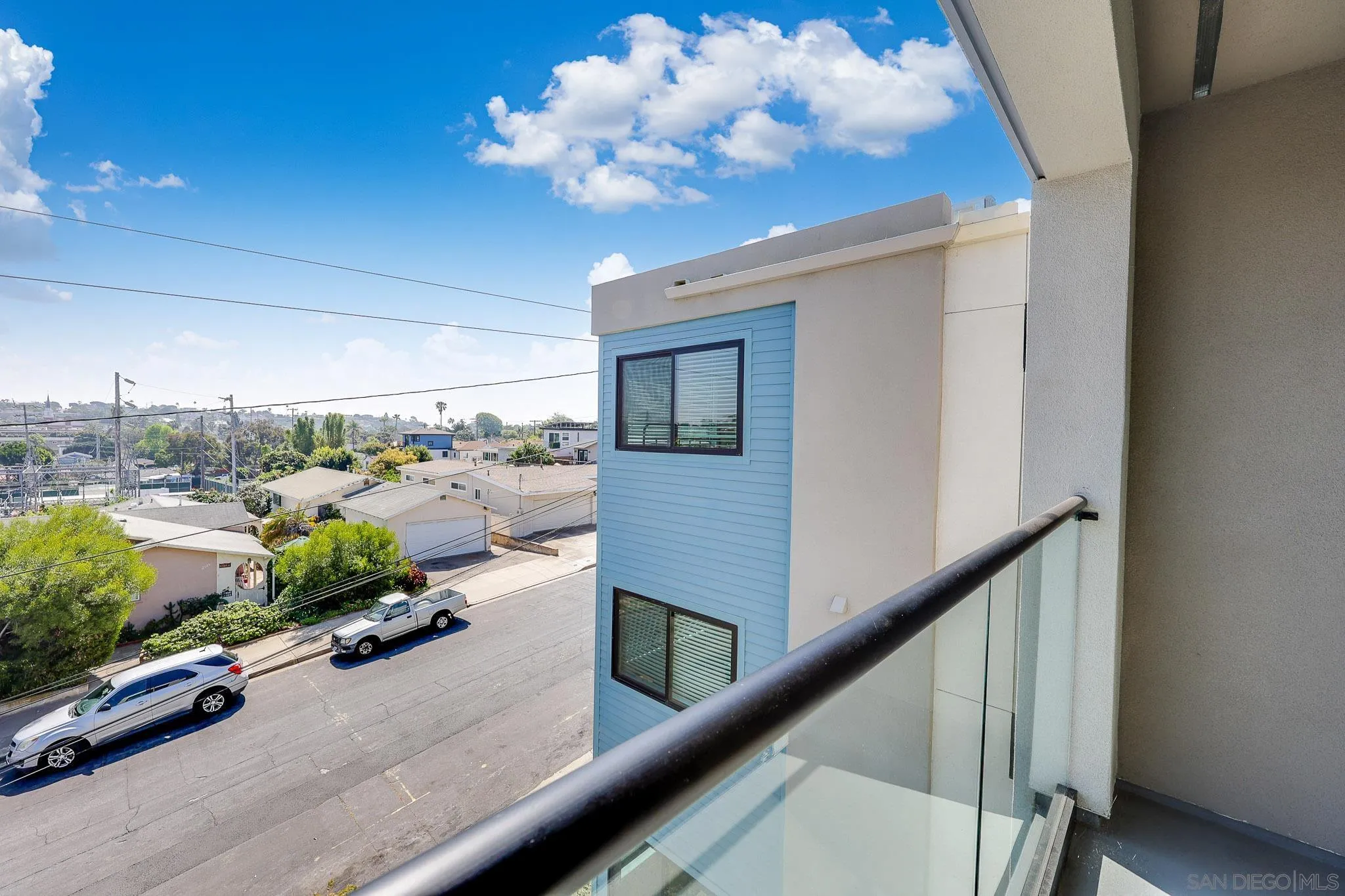 https://cdn.realtyfeed.com/cdn/127/260007635/add2d983f29c3fc5aec8e94ab012d123.webp
