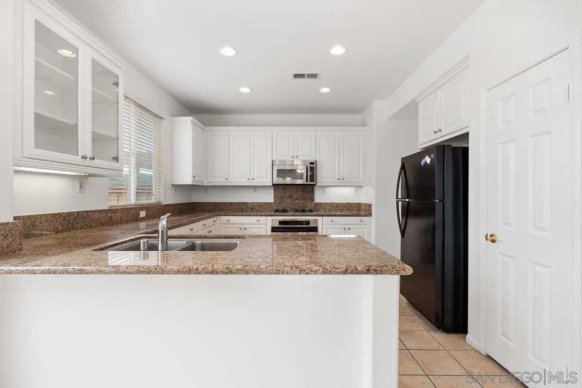 https://cdn.realtyfeed.com/cdn/127/260007636/0738eaf2b3728ba19d33897f2efc2b11.webp